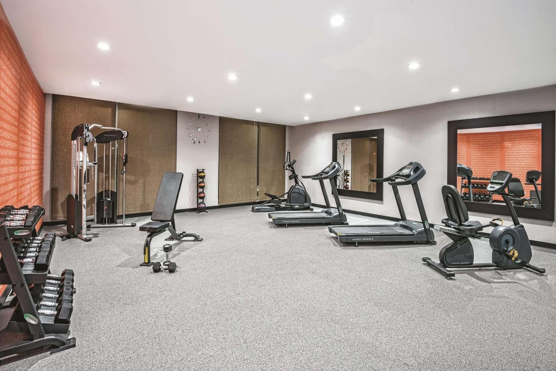 La Quinta by Wyndham Dallas Grand Prairie North gallery photo in Grand Prairie, TX — image 5
