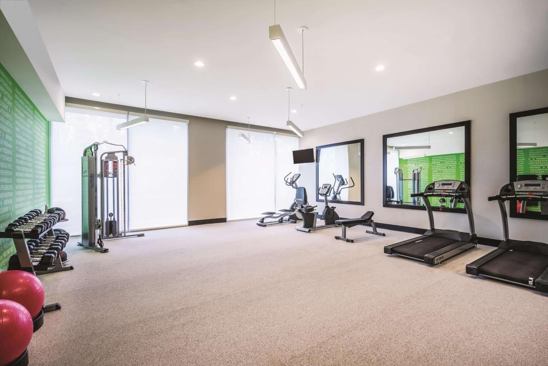 La Quinta Inn & Suites by Wyndham Clifton Park Saratoga Area 1749 Route 9 gallery photo in Clifton Park, NY — image 30
