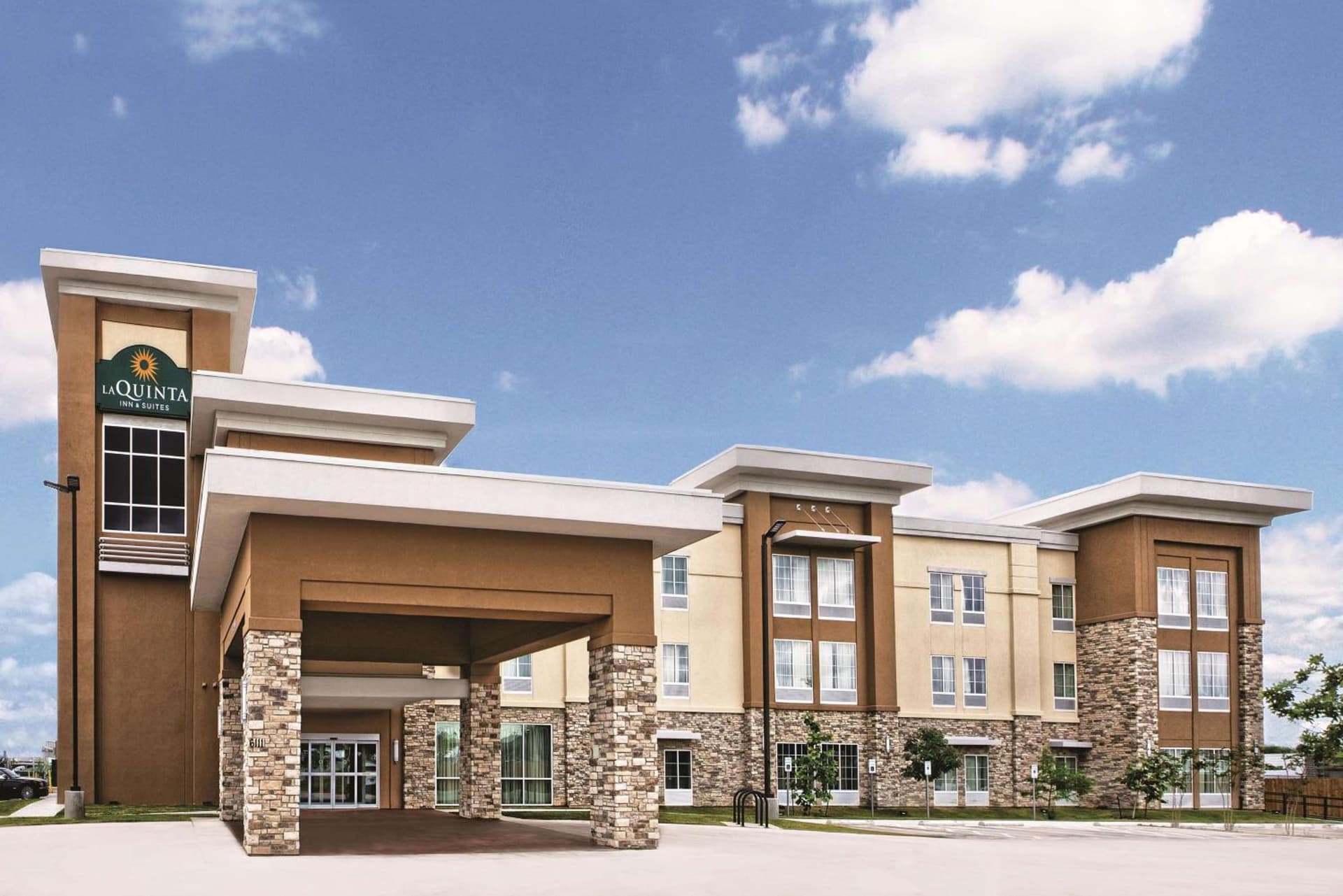 La Quinta by Wyndham San Antonio by Frost Bank Center featured exterior or lobby in San Antonio, TX — similar hotel