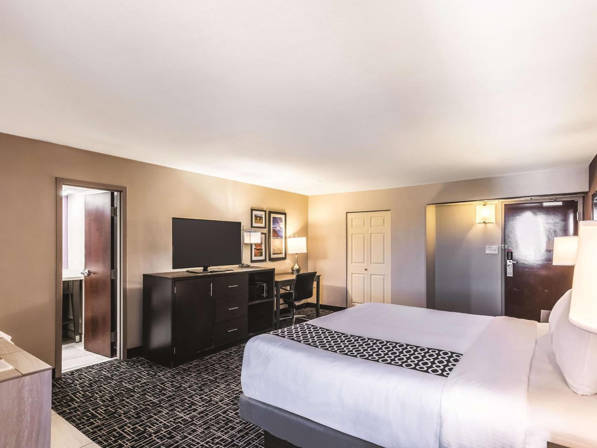 La Quinta by Wyndham Colorado Springs North gallery photo in Colorado Springs, CO — image 4