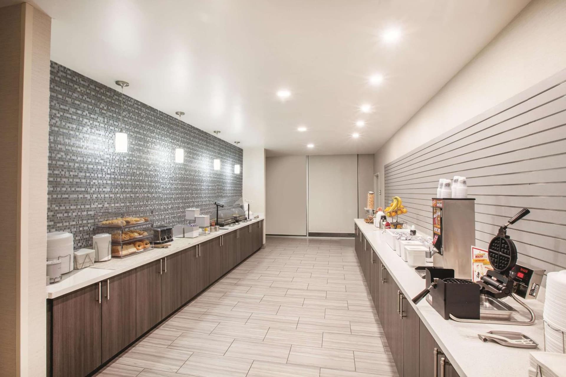La Quinta by Wyndham Tulsa Broken Arrow gallery photo in Broken Arrow, OK — image 16