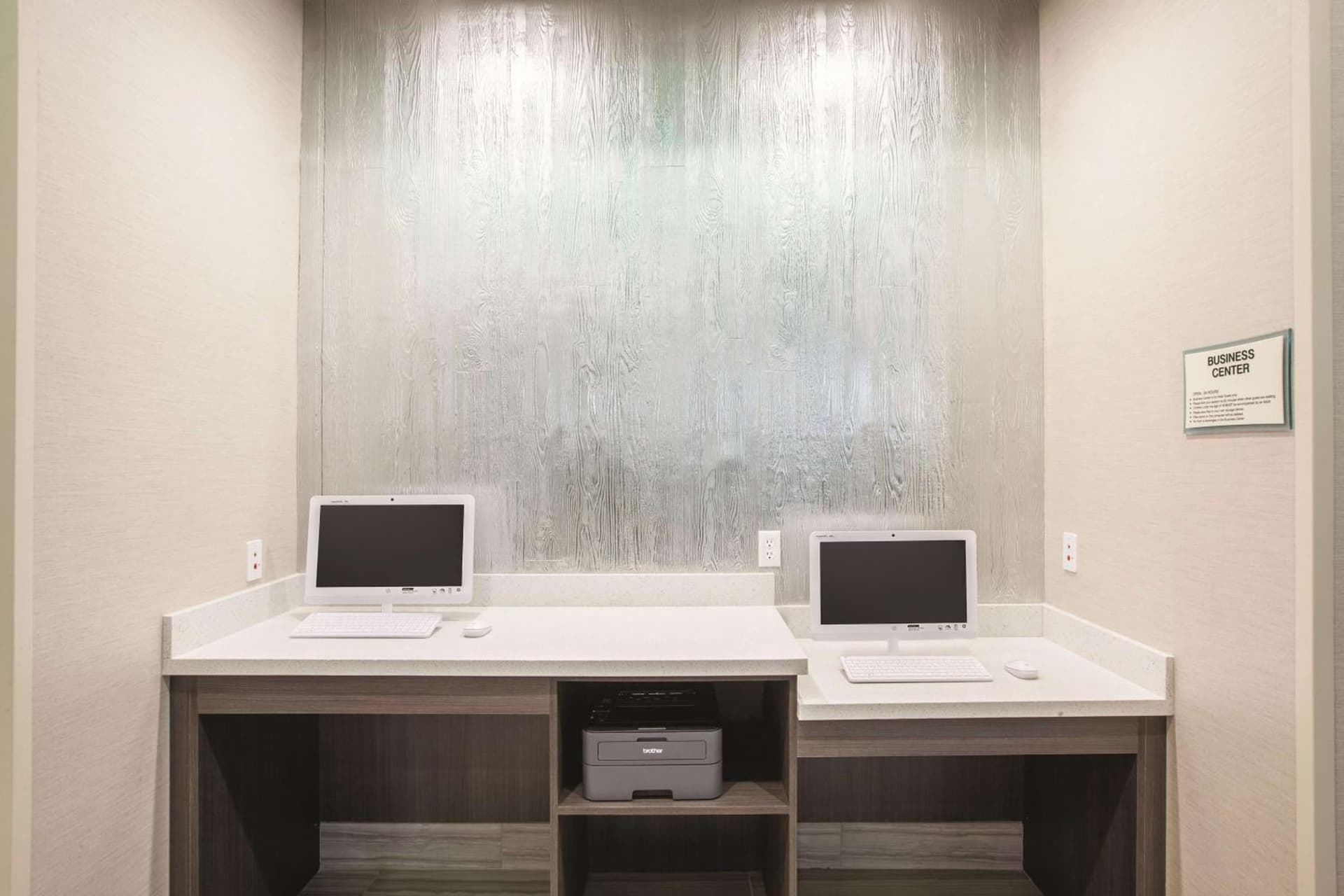 La Quinta by Wyndham Tulsa Broken Arrow gallery photo in Broken Arrow, OK — image 15