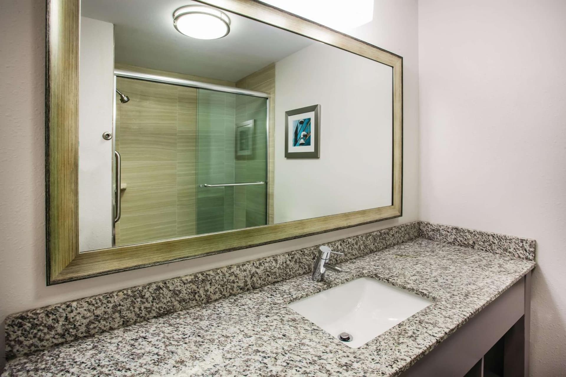 La Quinta by Wyndham St. Paul-Woodbury gallery photo in Woodbury, MN — image 7