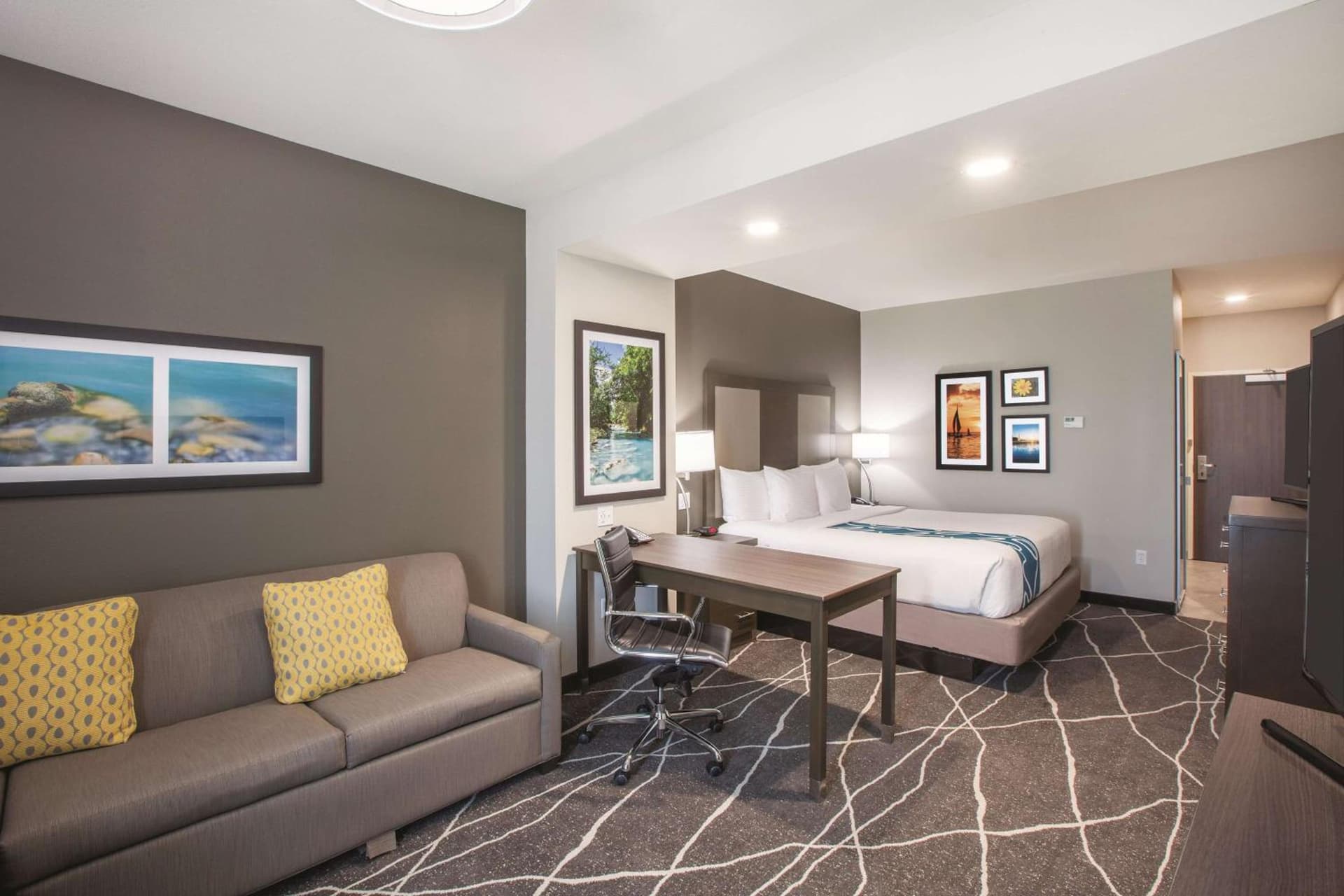 La Quinta by Wyndham Tulsa Broken Arrow gallery photo in Broken Arrow, OK — image 10