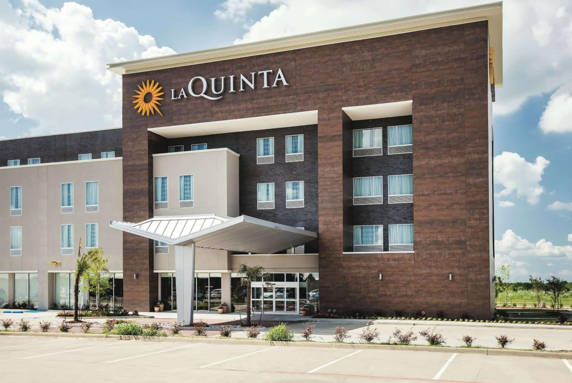 La Quinta by Wyndham Dallas Plano - The Colony gallery photo in The Colony, TX — image 18