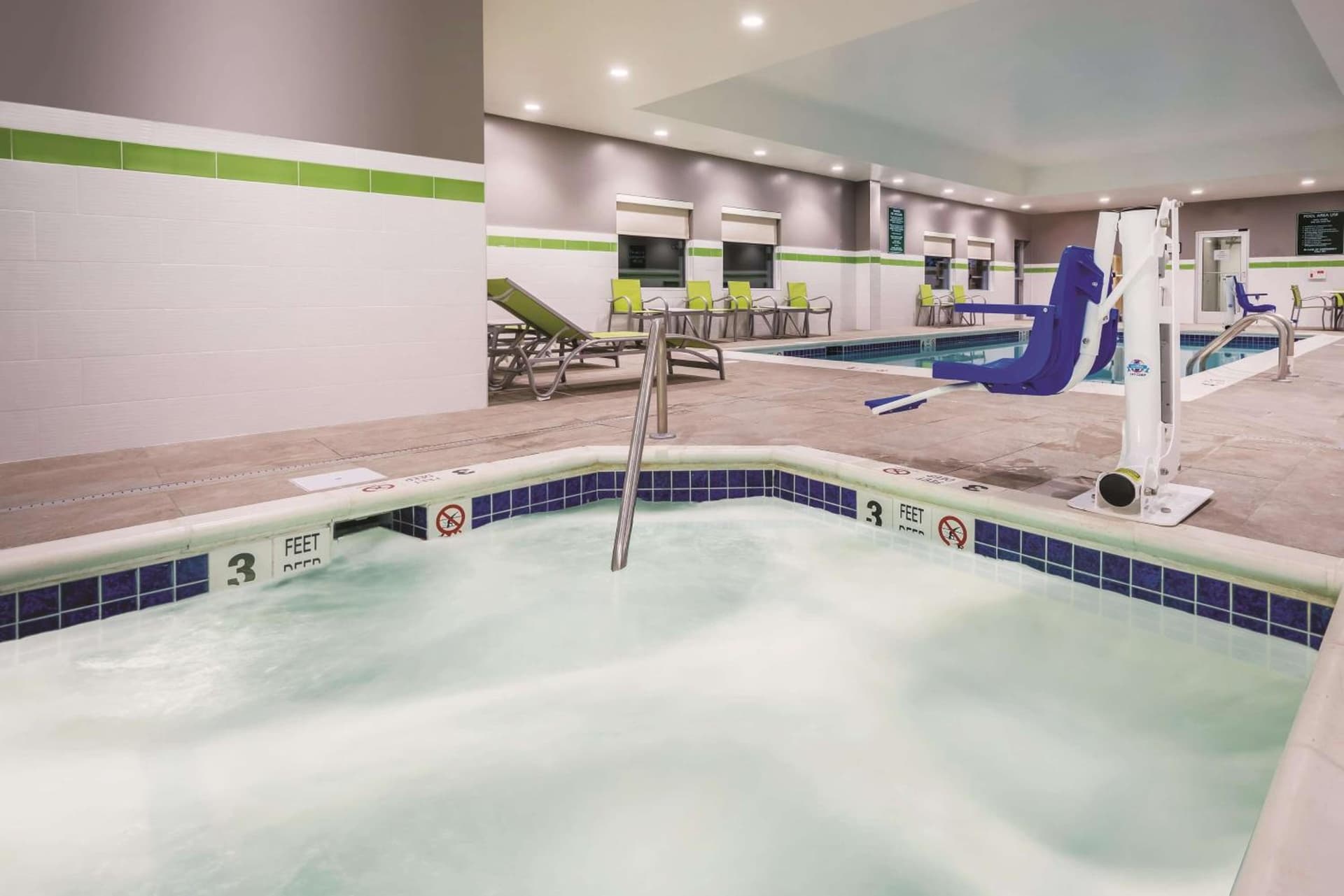 La Quinta Inn & Suites by Wyndham Clifton Park Saratoga Area 1749 Route 9 gallery photo in Clifton Park, NY — image 19