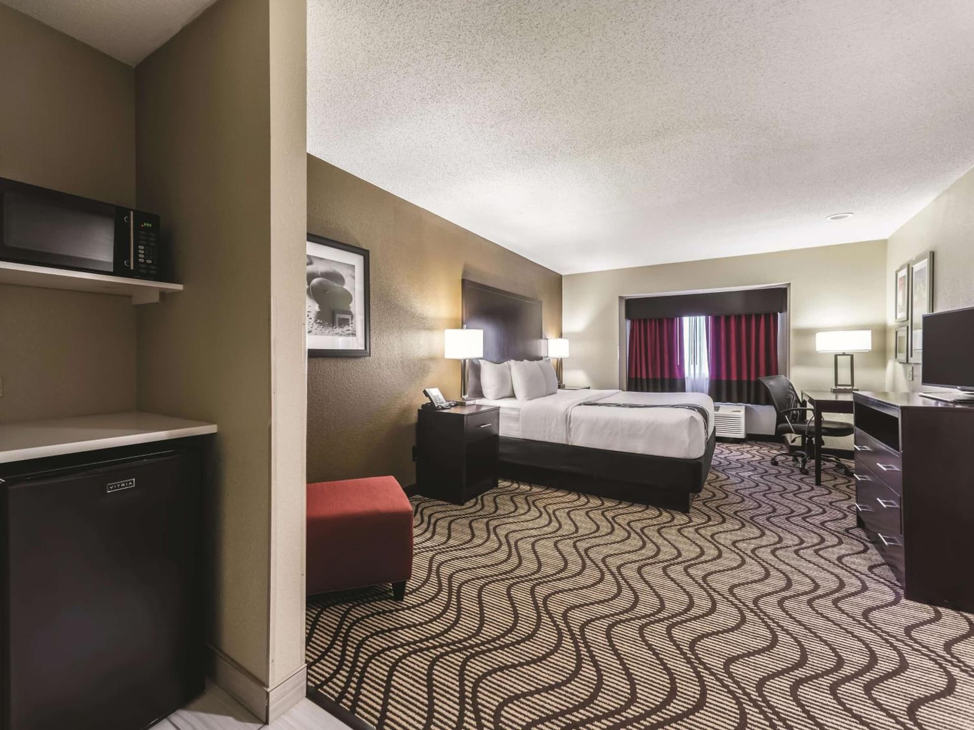La Quinta by Wyndham Collinsville - St. Louis gallery photo in Collinsville, IL — image 11