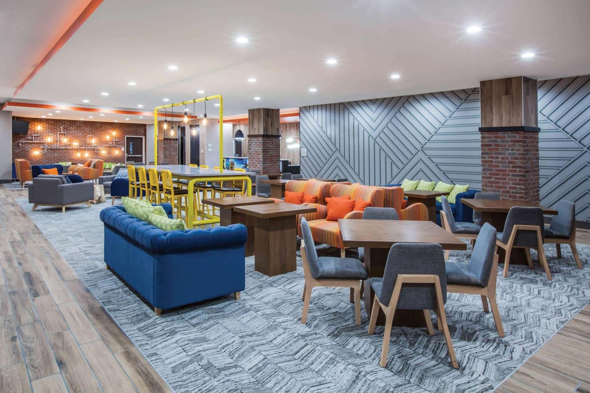 La Quinta by Wyndham Owasso gallery photo in Owasso, OK — image 10
