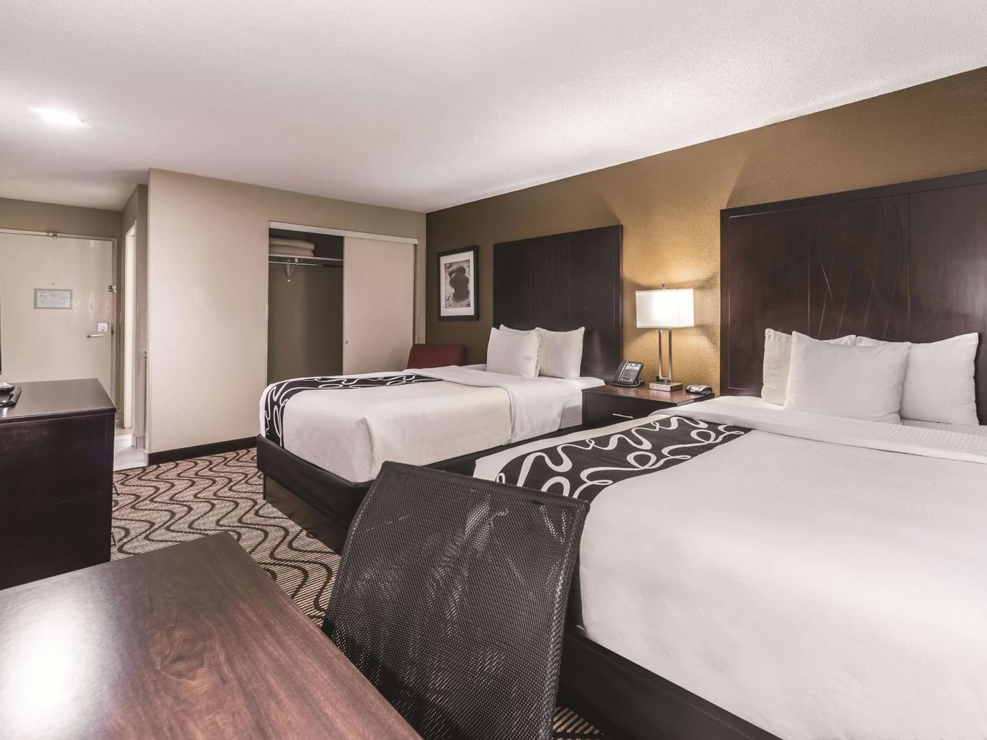 La Quinta by Wyndham Collinsville - St. Louis interior in Collinsville, IL — gallery photo 2