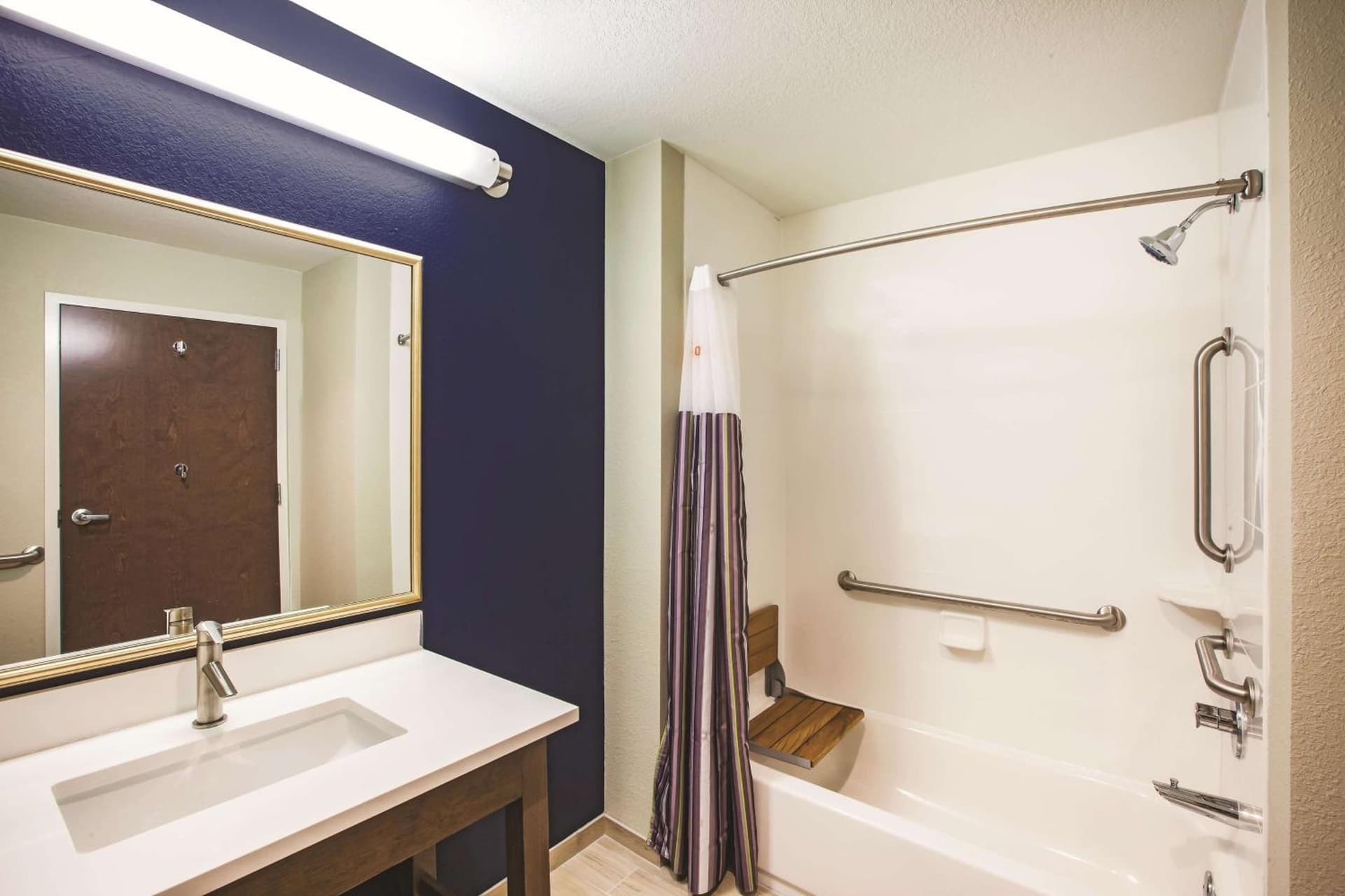 La Quinta by Wyndham Wichita Northeast gallery photo in Wichita, KS — image 5