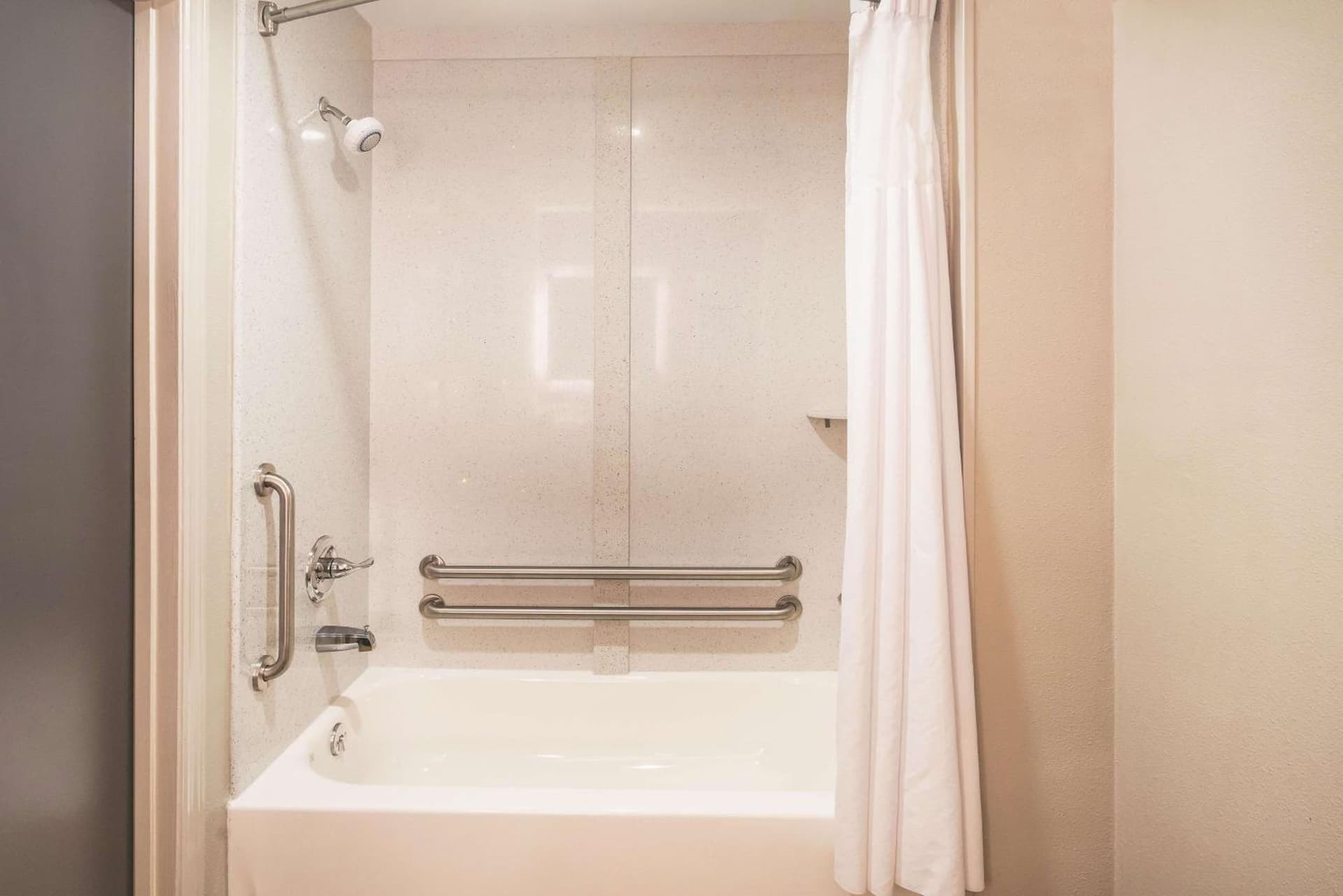 La Quinta by Wyndham Chattanooga-Hamilton Place gallery photo in Chattanooga, TN — image 13