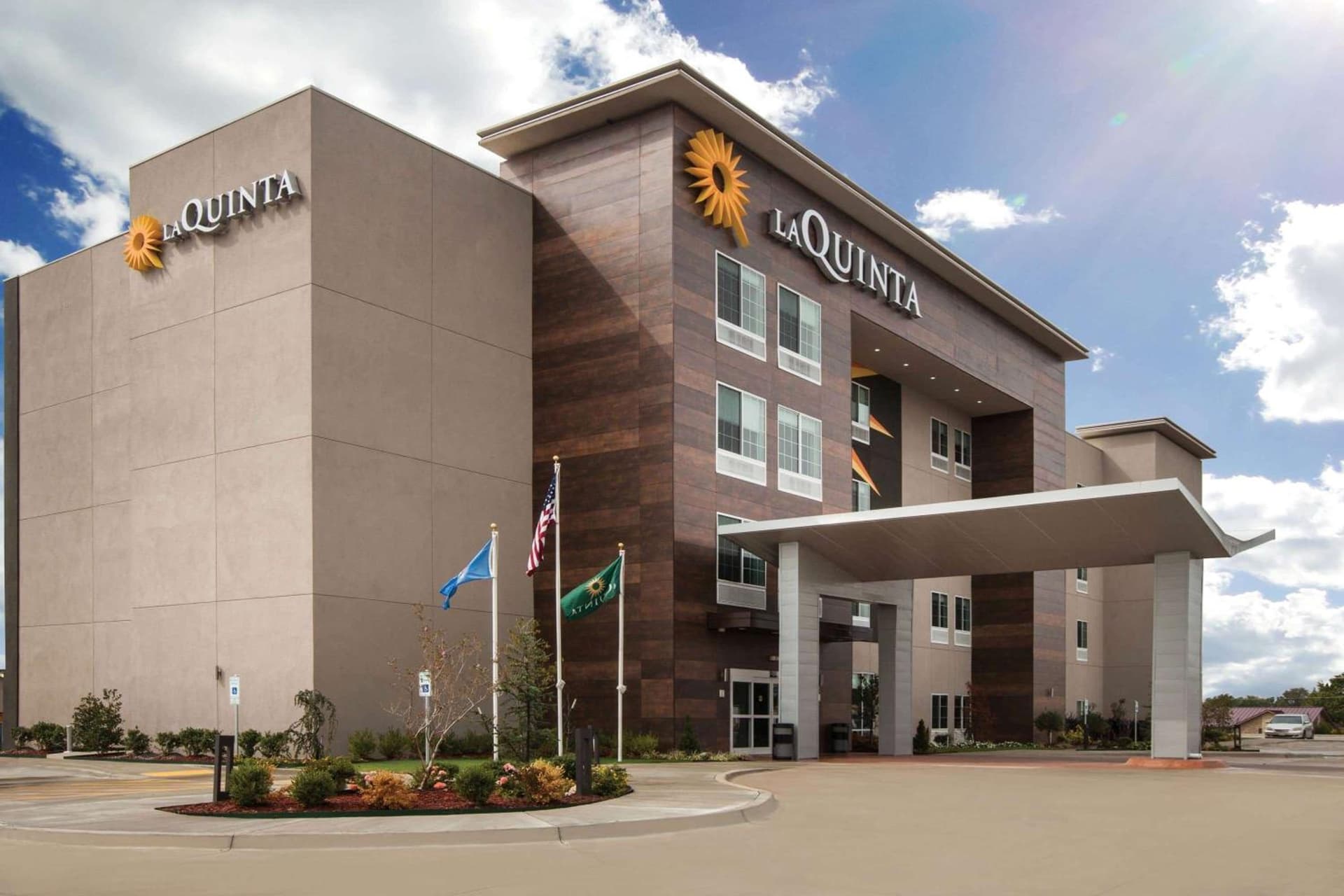 La Quinta by Wyndham Owasso gallery photo in Owasso, OK — image 14
