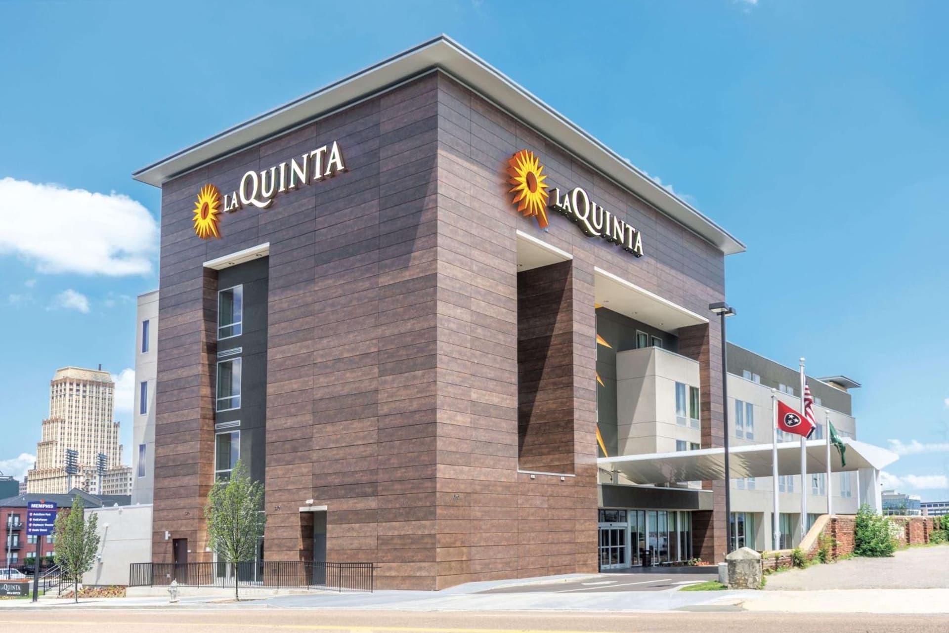 La Quinta by Wyndham Memphis Downtown featured exterior or lobby in Memphis, TN — similar hotel