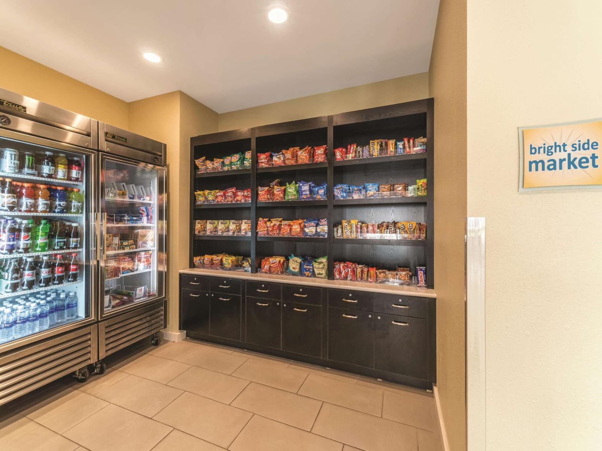 La Quinta by Wyndham Collinsville - St. Louis property views in Collinsville, IL — gallery photo 3