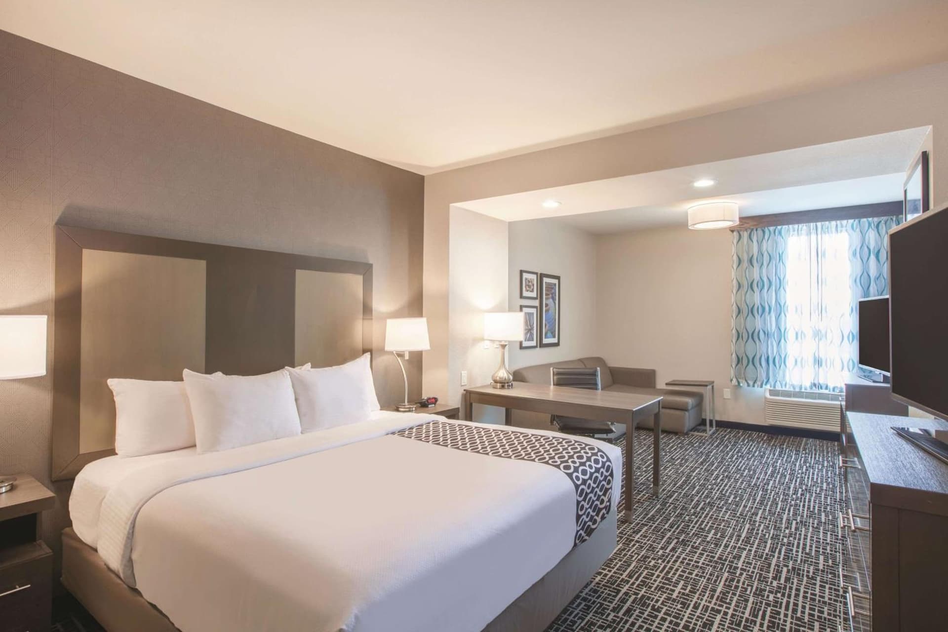 La Quinta by Wyndham San Marcos Outlet Mall gallery photo in San Marcos, TX — image 19