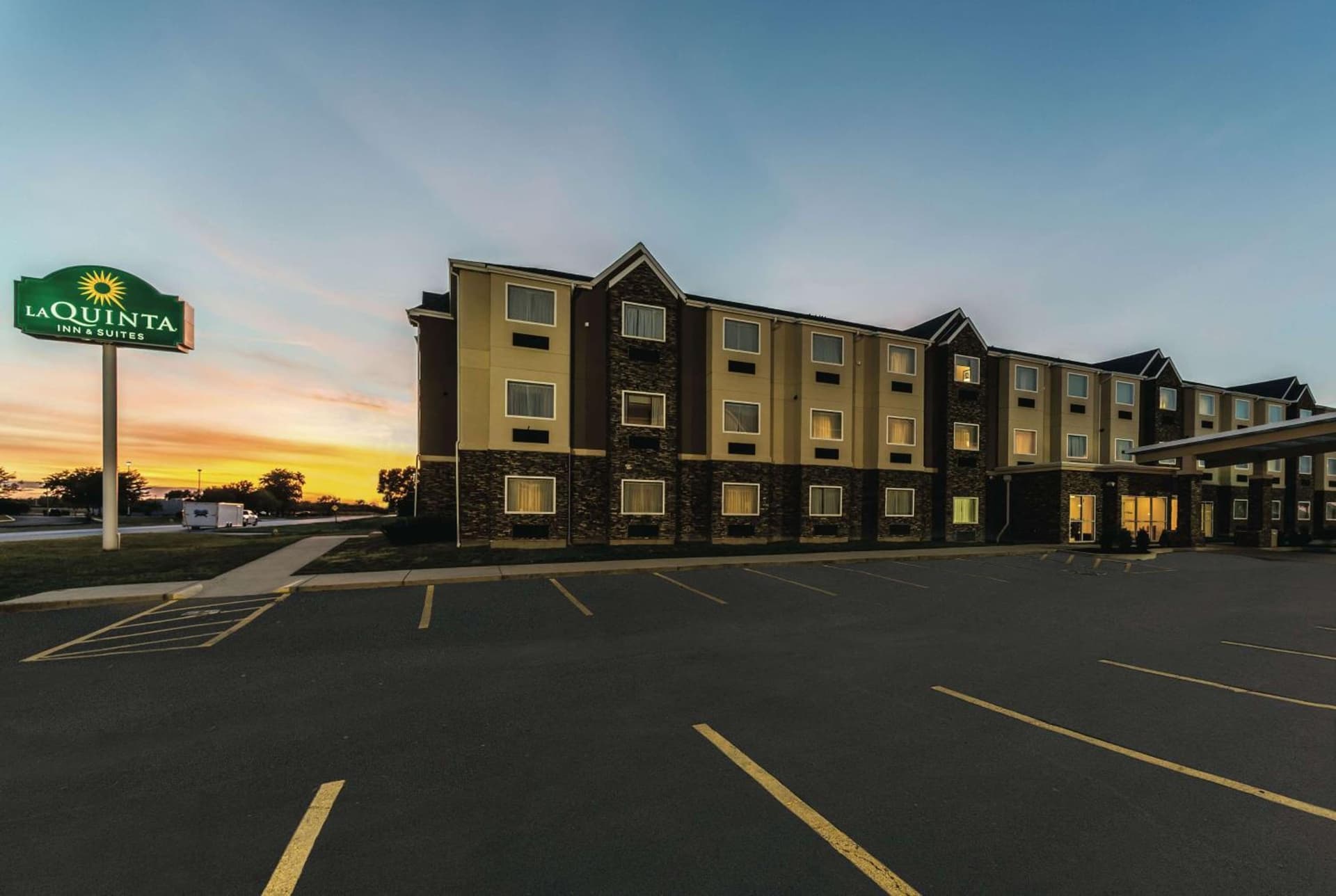 La Quinta by Wyndham Collinsville - St. Louis gallery photo in Collinsville, IL — image 32
