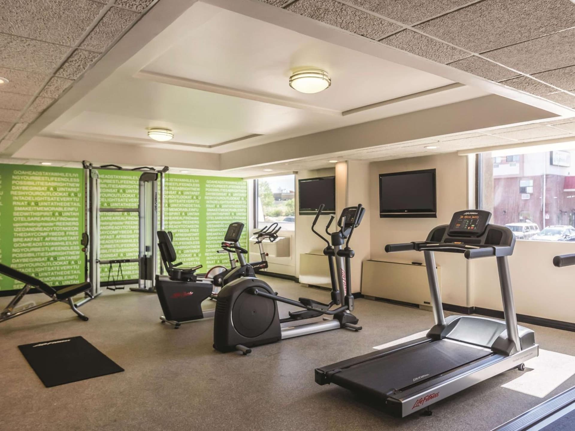 La Quinta by Wyndham Colorado Springs North gallery photo in Colorado Springs, CO — image 21
