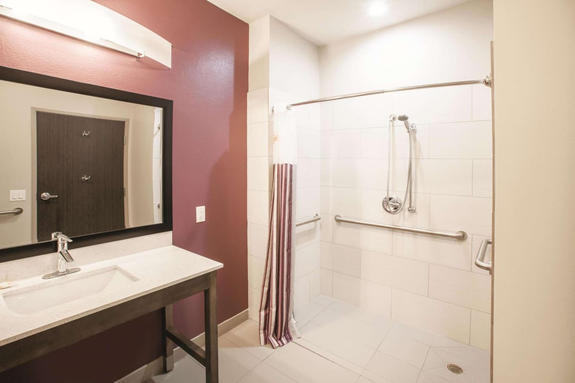 La Quinta by Wyndham San Marcos Outlet Mall property views in San Marcos, TX — gallery photo 3
