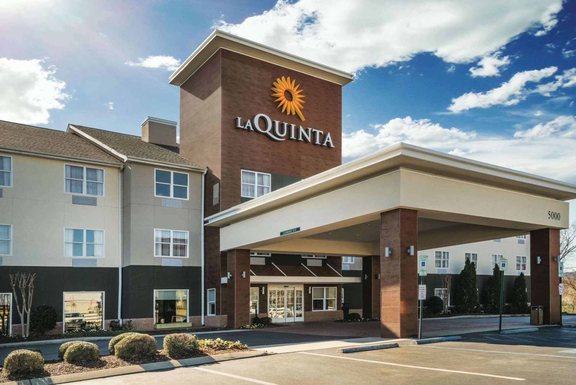 La Quinta by Wyndham Chattanooga North - Hixson featured exterior or lobby in Hixson, TN — similar hotel