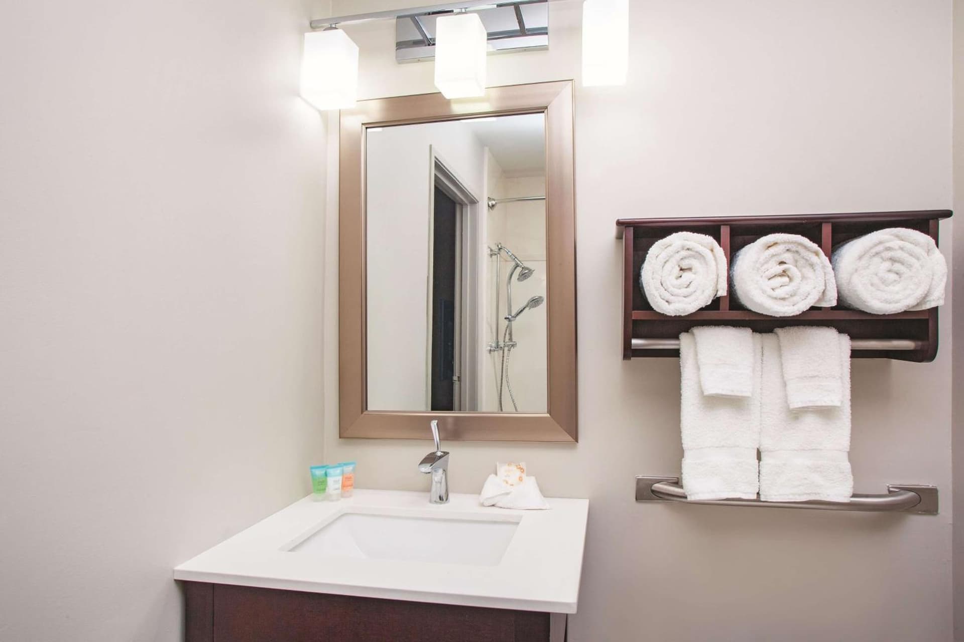 La Quinta by Wyndham Rockford property views in Rockford, IL — gallery photo 3