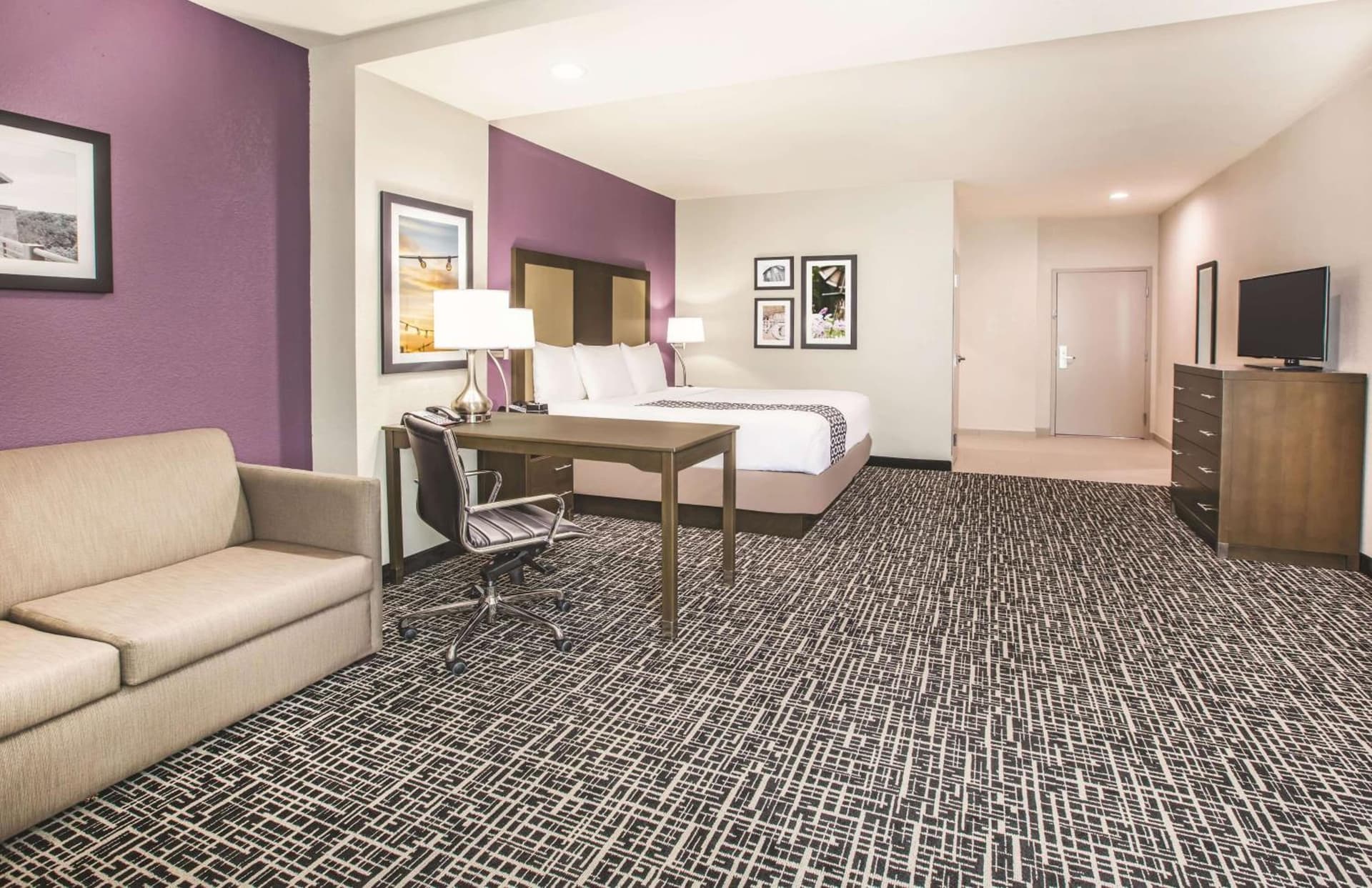 La Quinta by Wyndham Dallas Plano - The Colony gallery photo in The Colony, TX — image 12