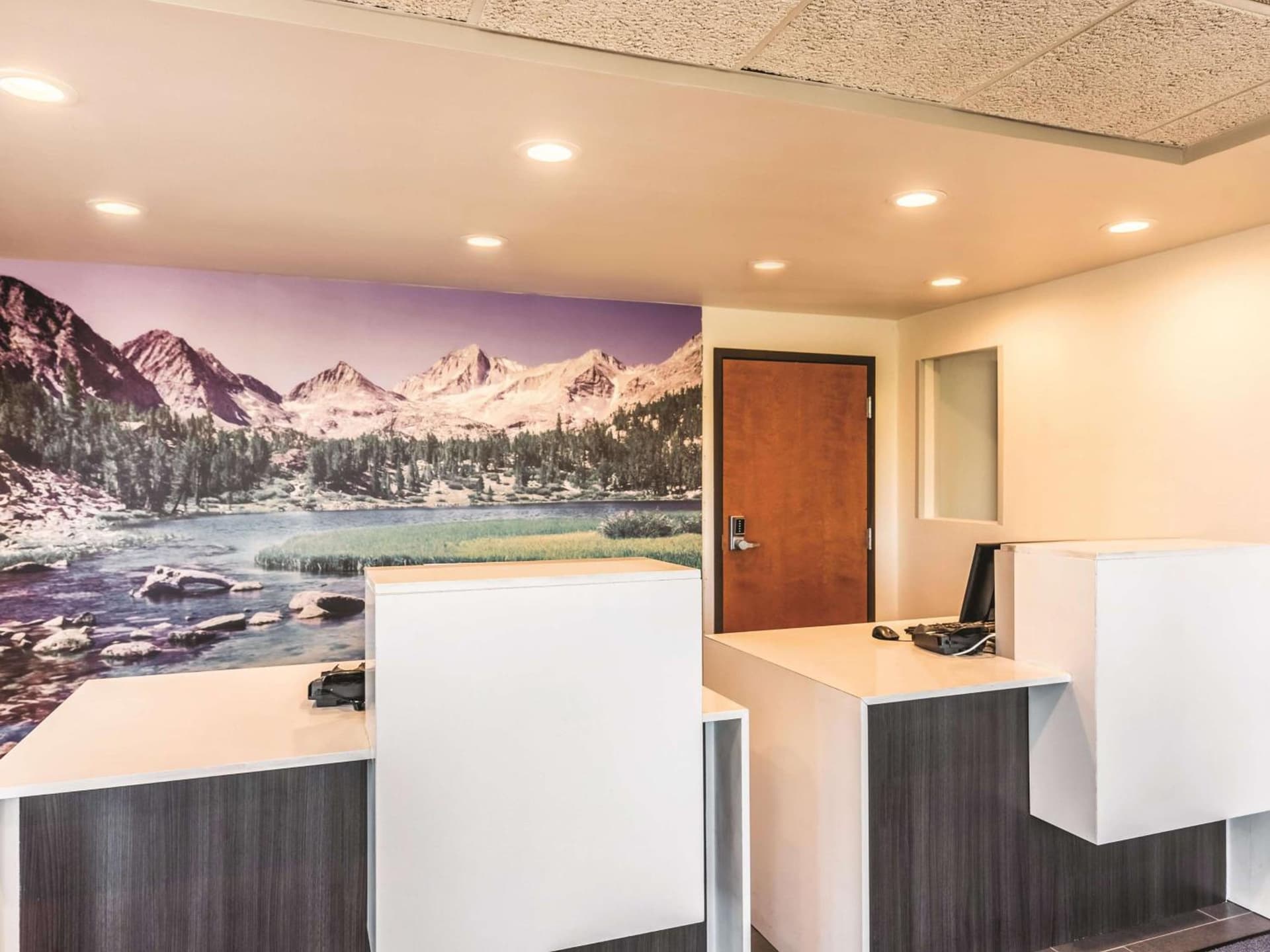La Quinta by Wyndham Colorado Springs North gallery photo in Colorado Springs, CO — image 28