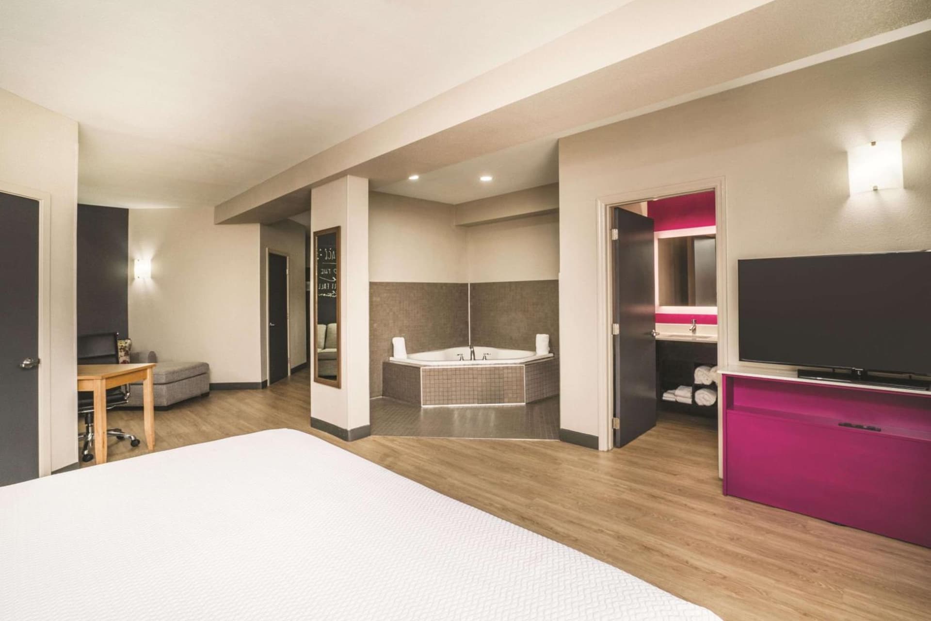 La Quinta by Wyndham Chattanooga-Hamilton Place gallery photo in Chattanooga, TN — image 8