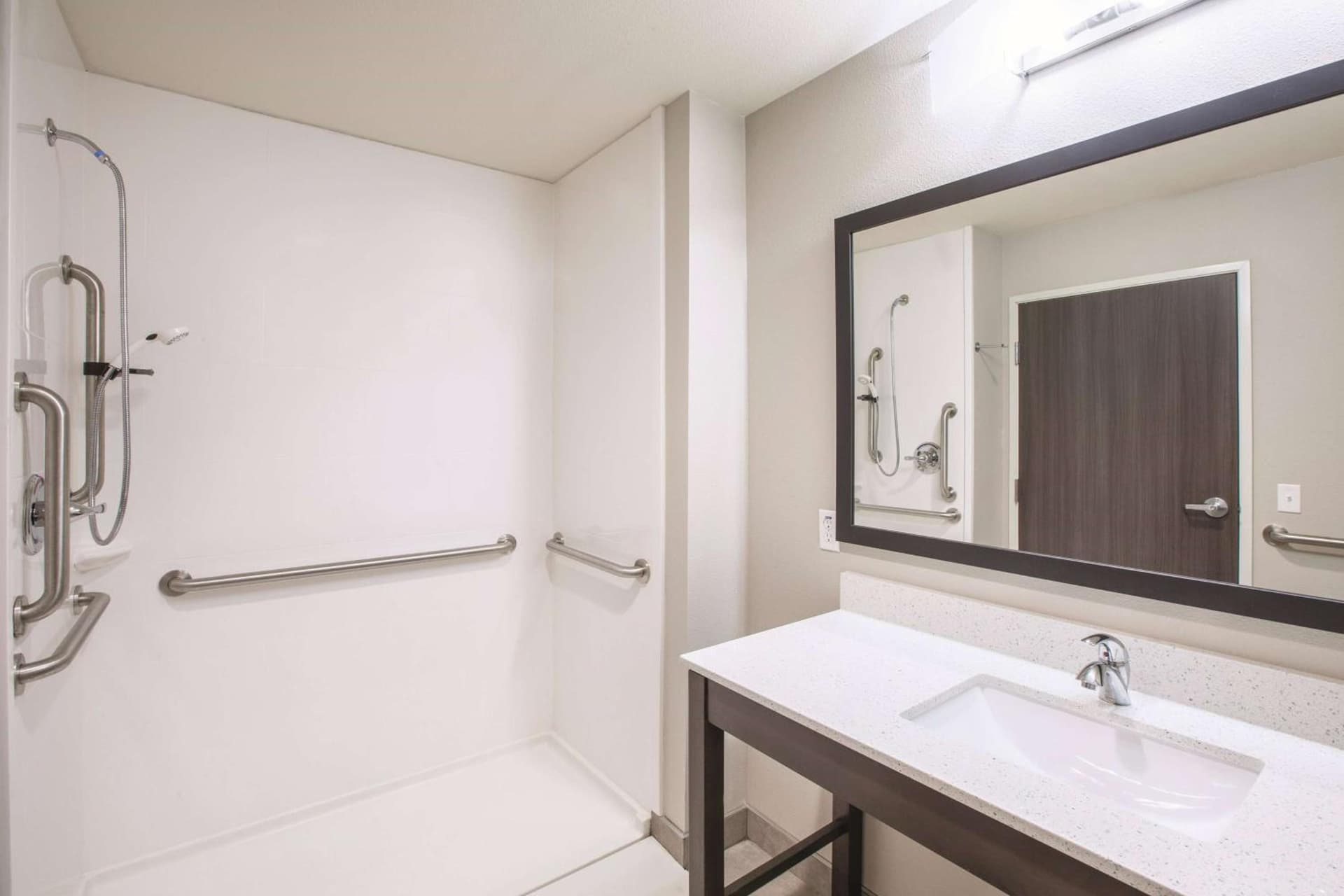 La Quinta by Wyndham Tulsa Broken Arrow gallery photo in Broken Arrow, OK — image 34
