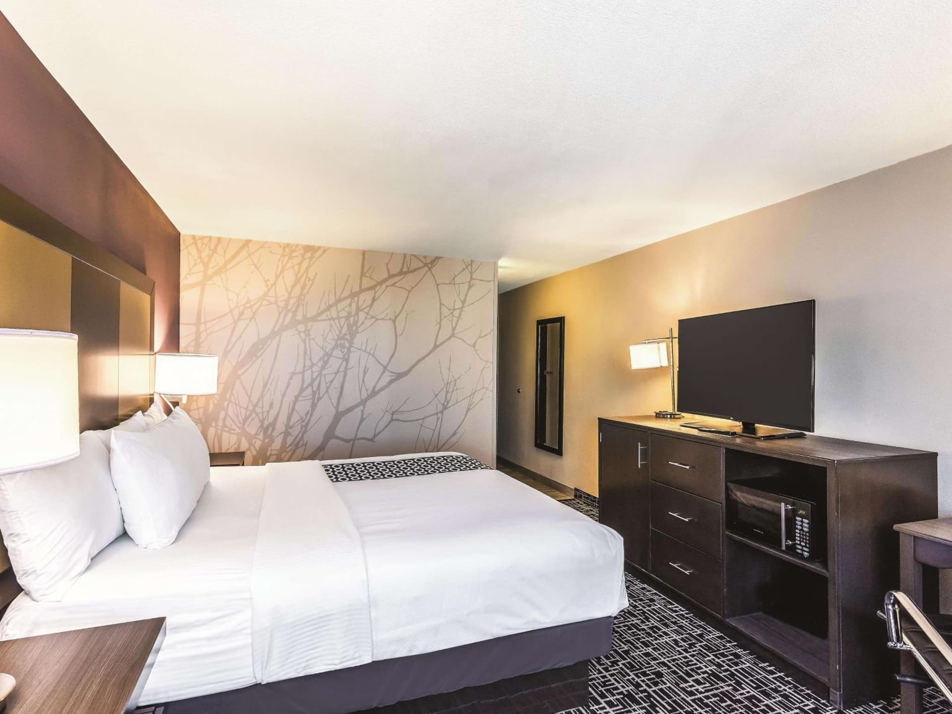 La Quinta by Wyndham Colorado Springs North gallery photo in Colorado Springs, CO — image 27