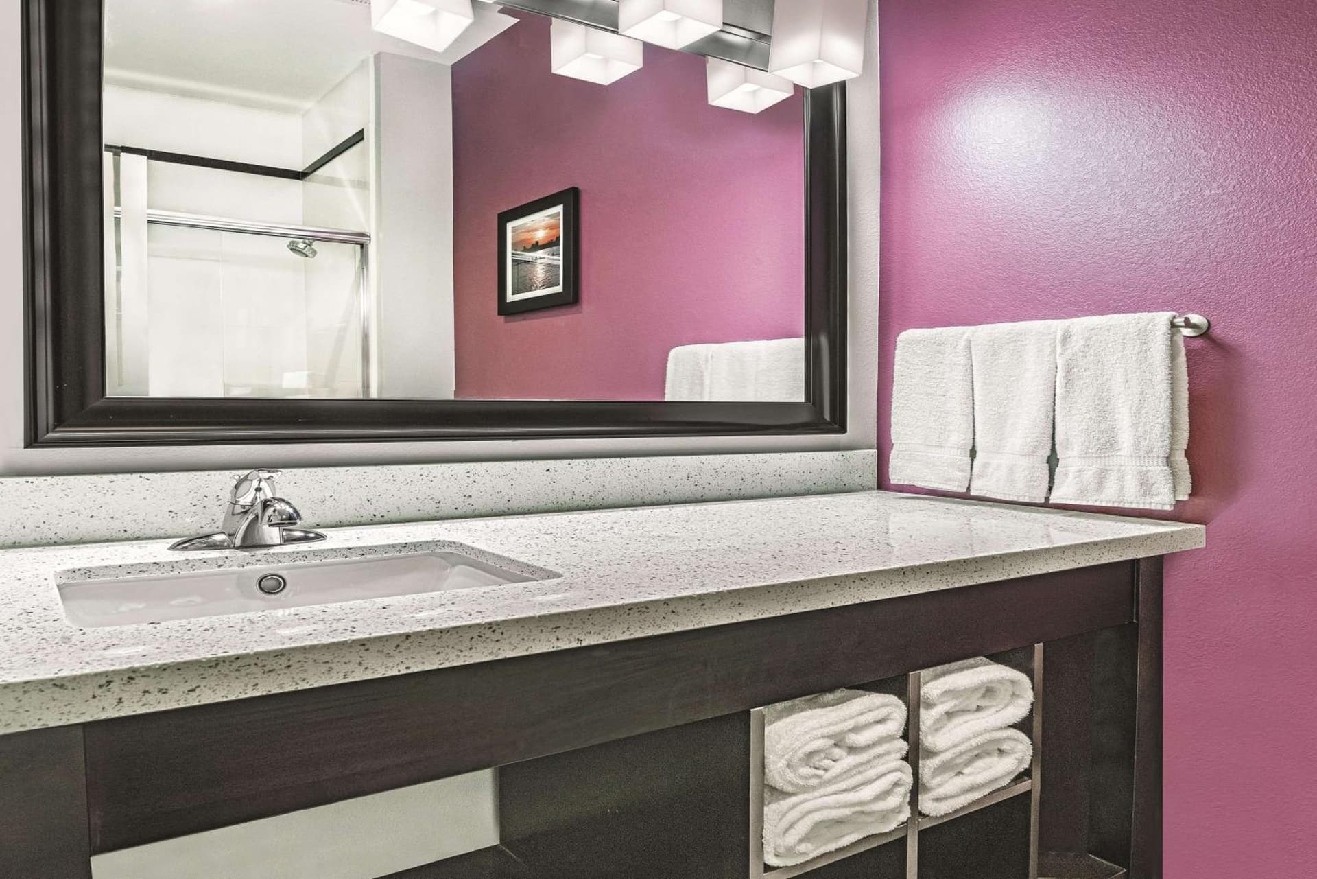 La Quinta by Wyndham Dallas Grand Prairie North gallery photo in Grand Prairie, TX — image 36
