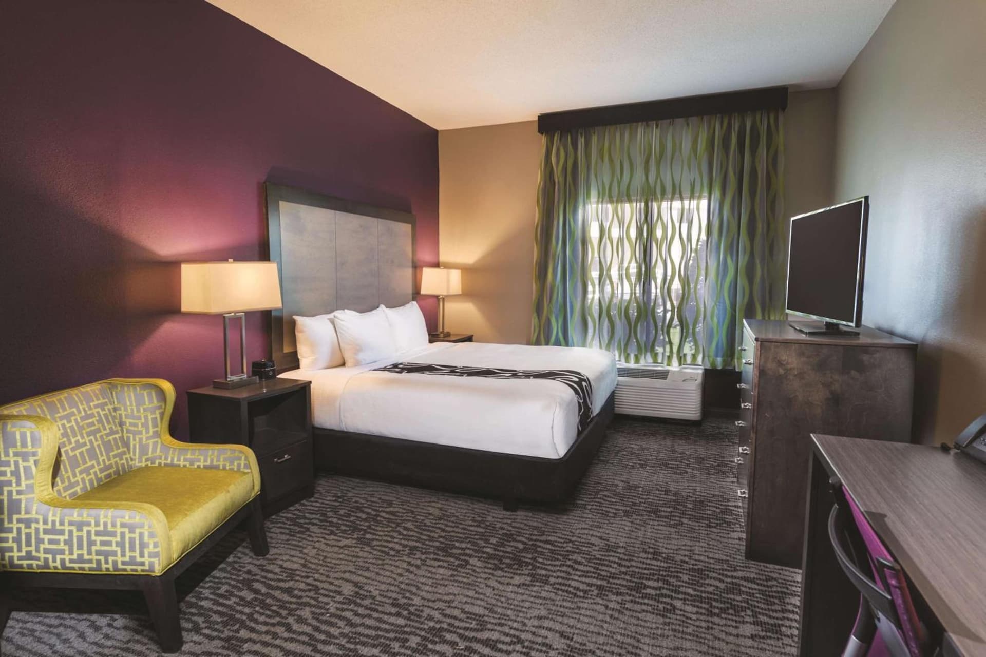La Quinta by Wyndham Kennesaw gallery photo in Kennesaw, GA — image 66