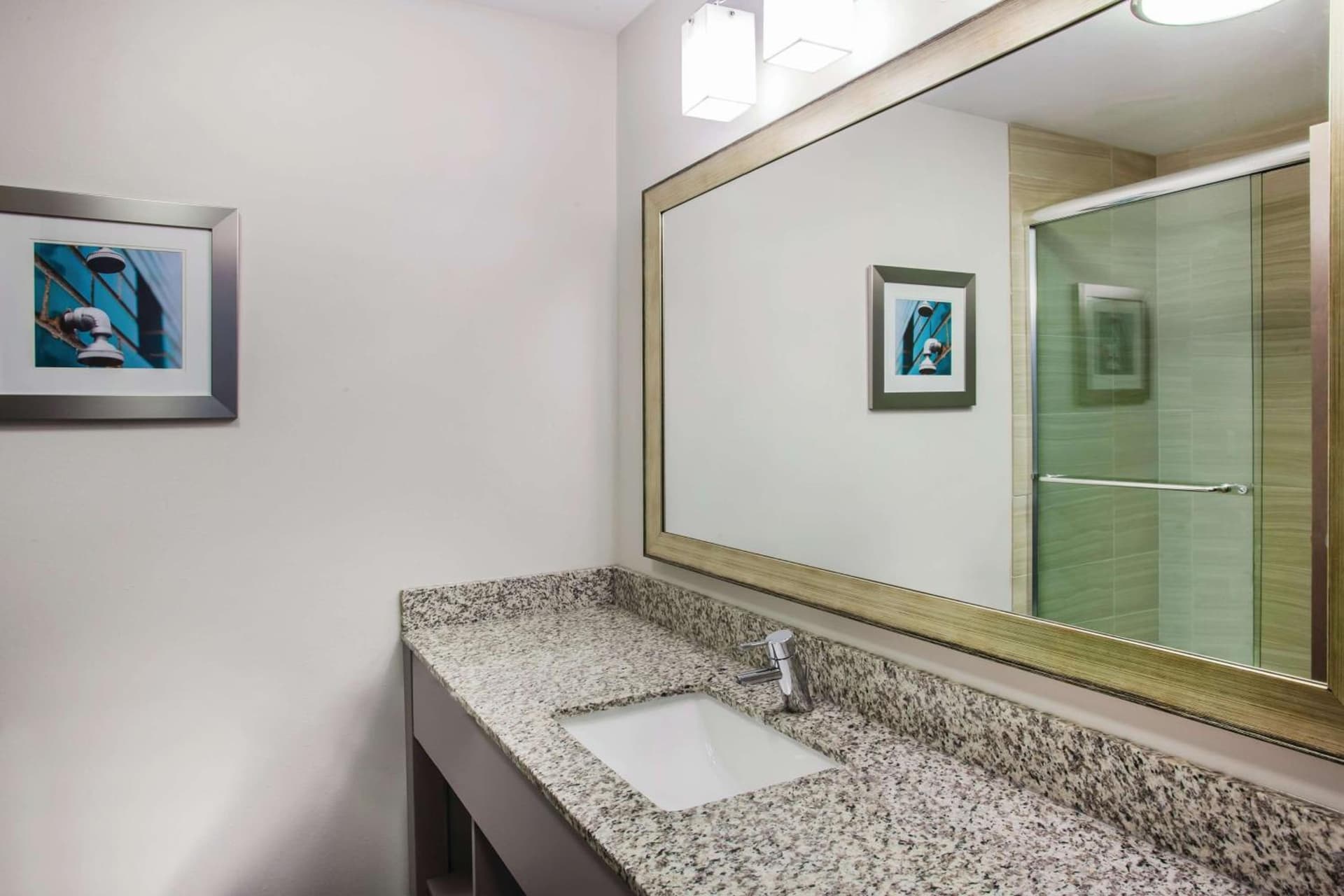 La Quinta by Wyndham St. Paul-Woodbury gallery photo in Woodbury, MN — image 31