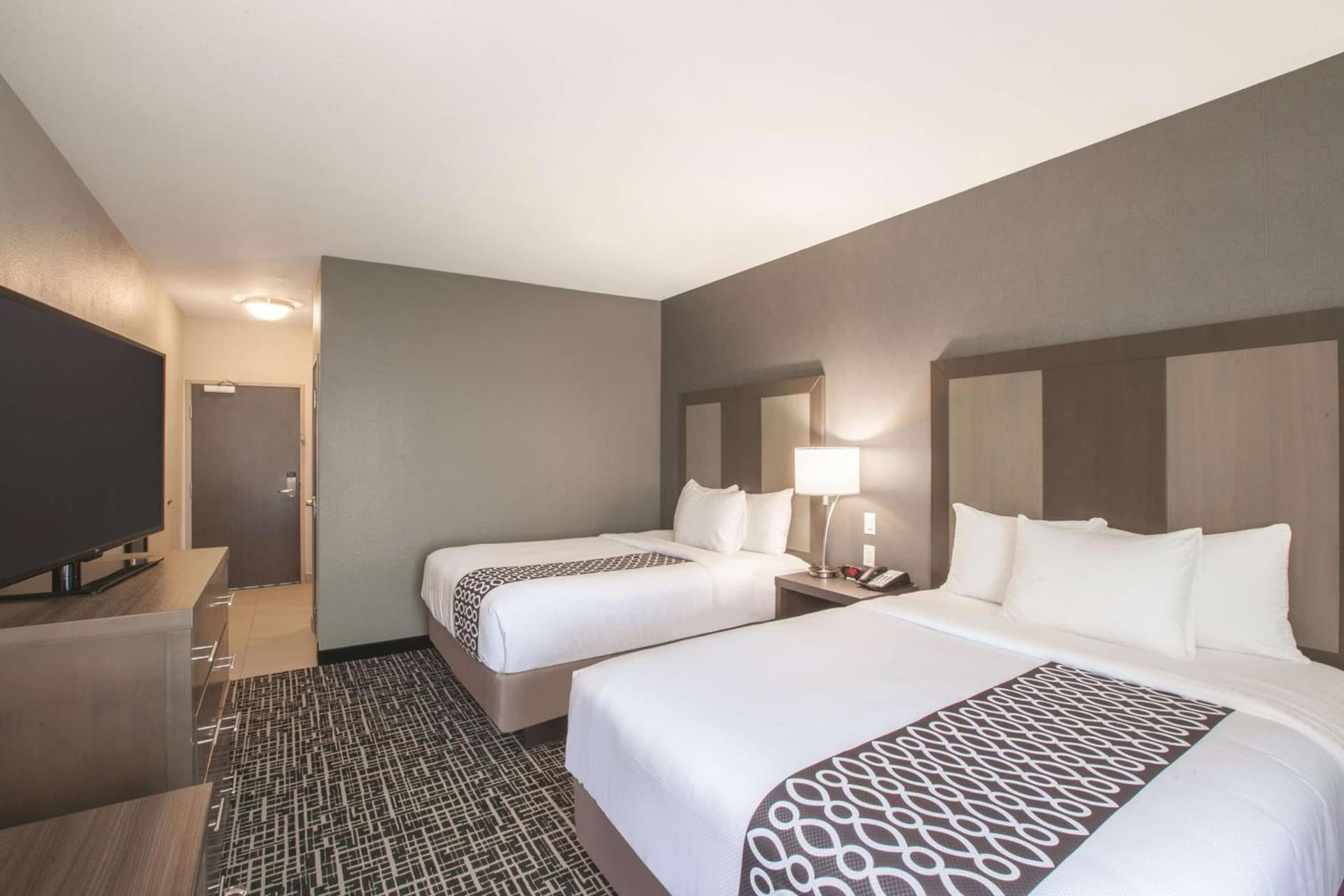 La Quinta by Wyndham San Marcos Outlet Mall interior in San Marcos, TX — gallery photo 2