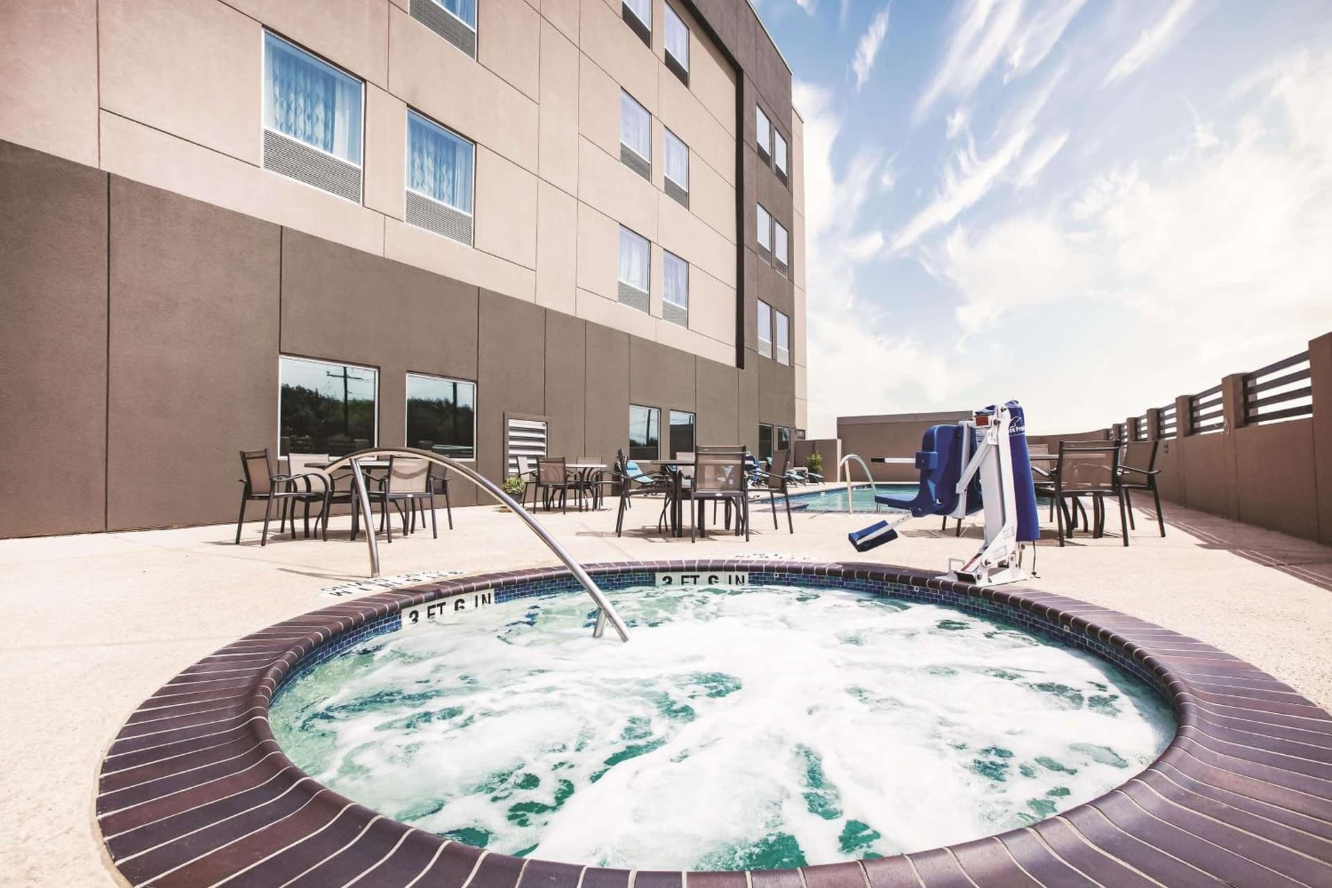 La Quinta by Wyndham McAllen La Plaza Mall gallery photo in McAllen, TX — image 19