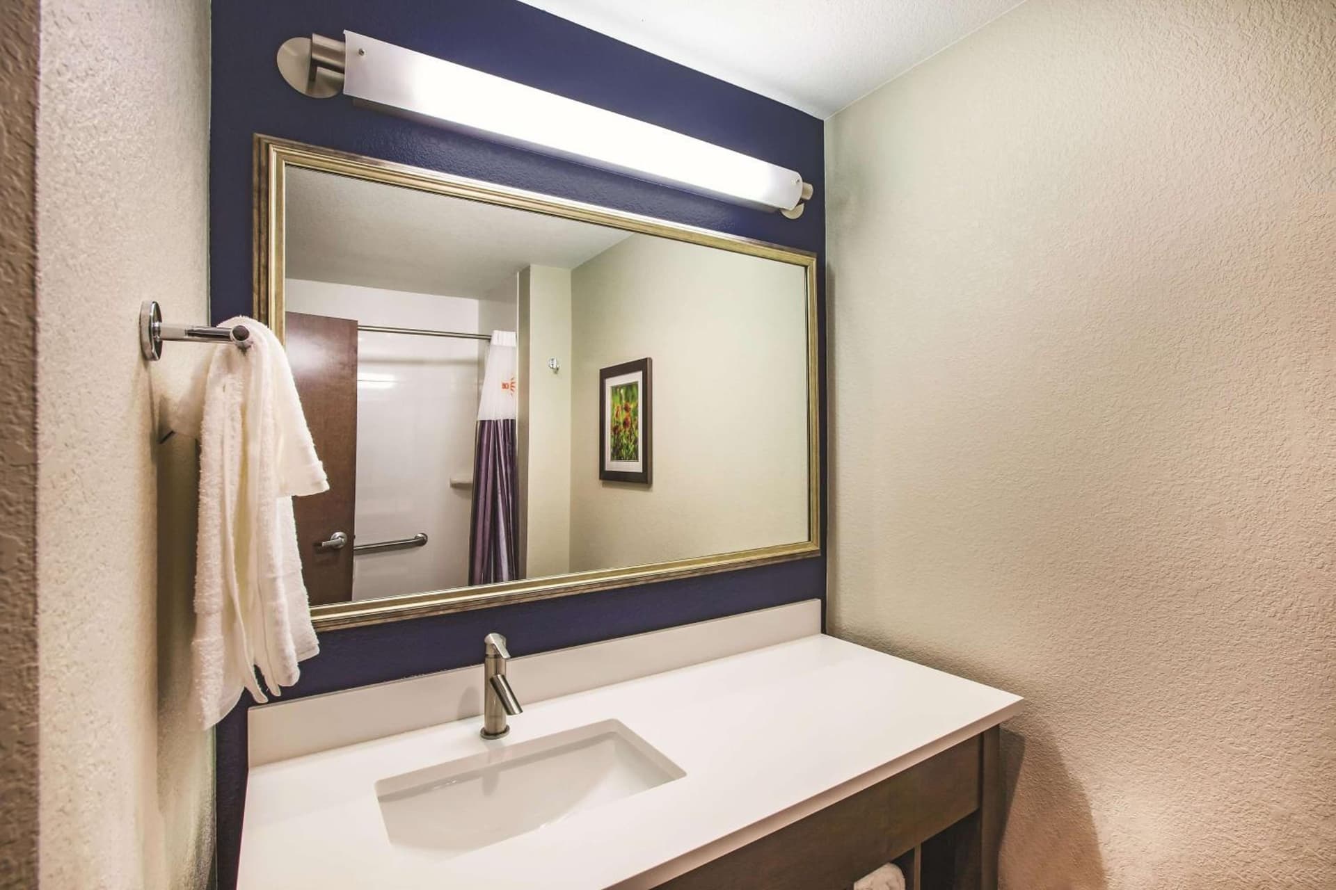 La Quinta by Wyndham Wichita Northeast interior in Wichita, KS — gallery photo 2