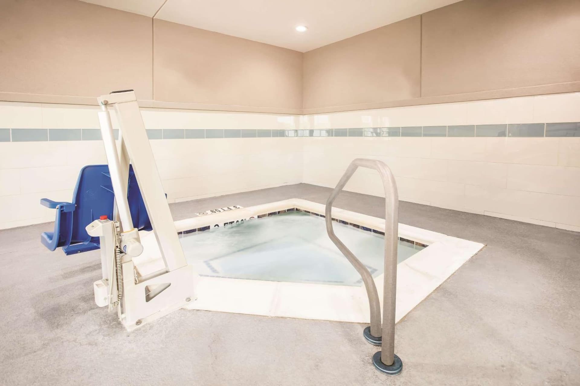 La Quinta by Wyndham Dallas Plano - The Colony gallery photo in The Colony, TX — image 19