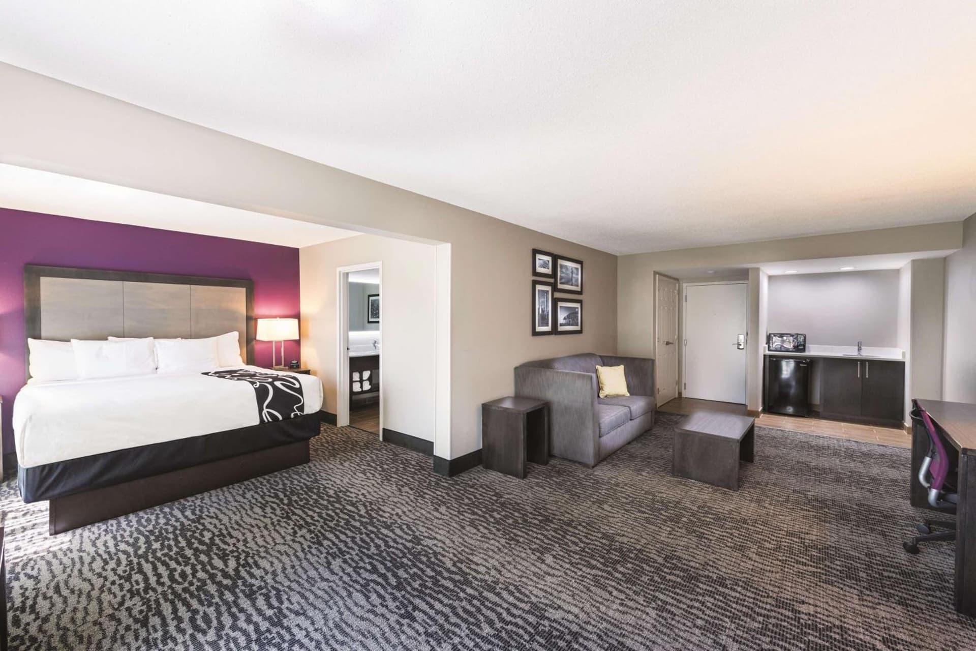 La Quinta by Wyndham Kennesaw gallery photo in Kennesaw, GA — image 9