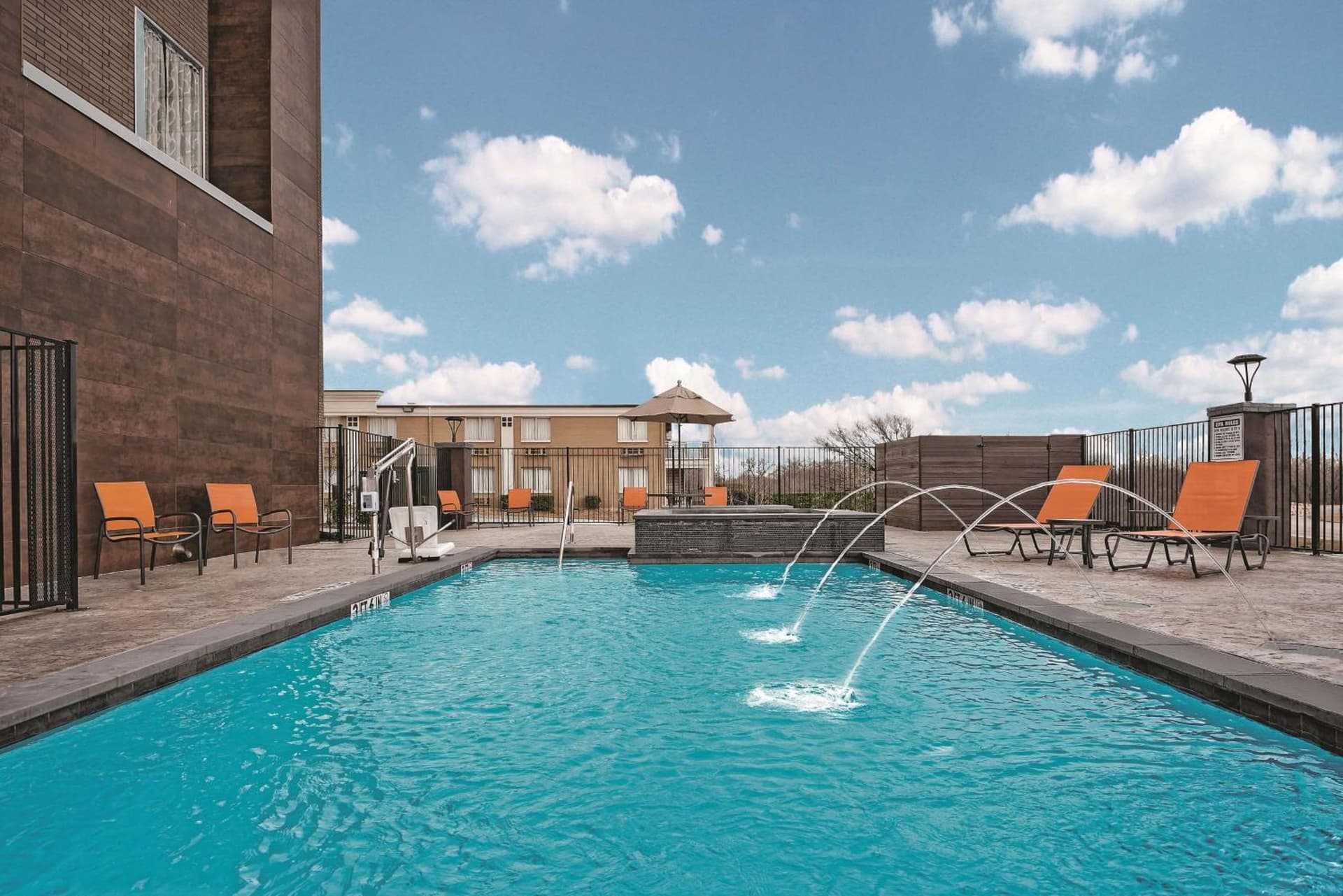 La Quinta by Wyndham Dallas Grand Prairie North gallery photo in Grand Prairie, TX — image 7