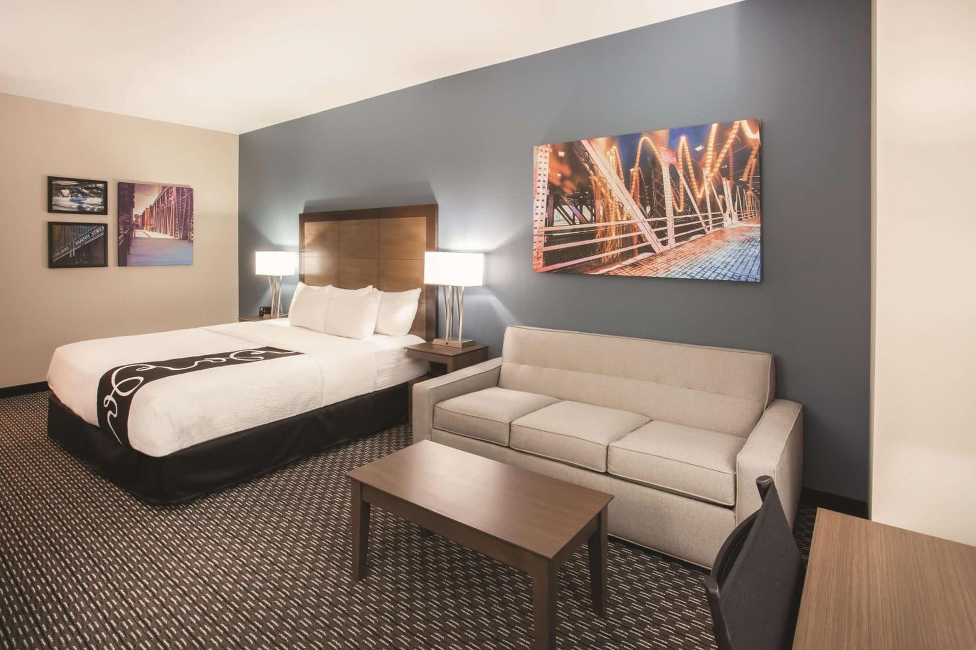 La Quinta Inn & Suites by Wyndham Chicago Downtown gallery photo in Chicago, IL — image 33