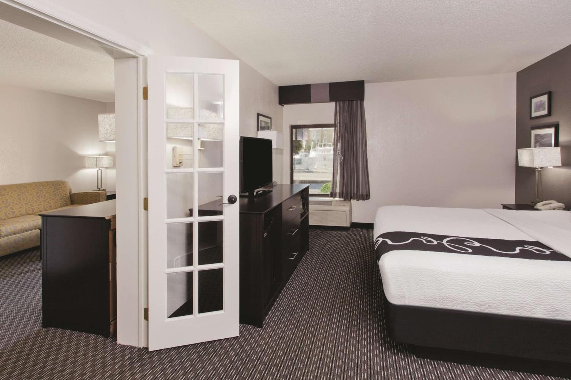 La Quinta Inn & Suites by Wyndham Charleston Riverview gallery photo in Charleston, SC — image 27
