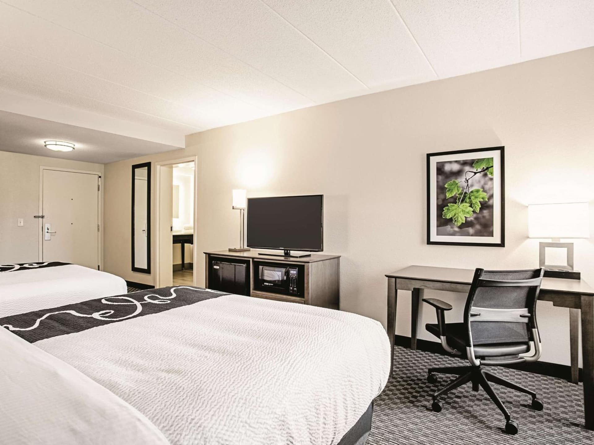La Quinta by Wyndham Baltimore N / White Marsh gallery photo in Baltimore, MD — image 39