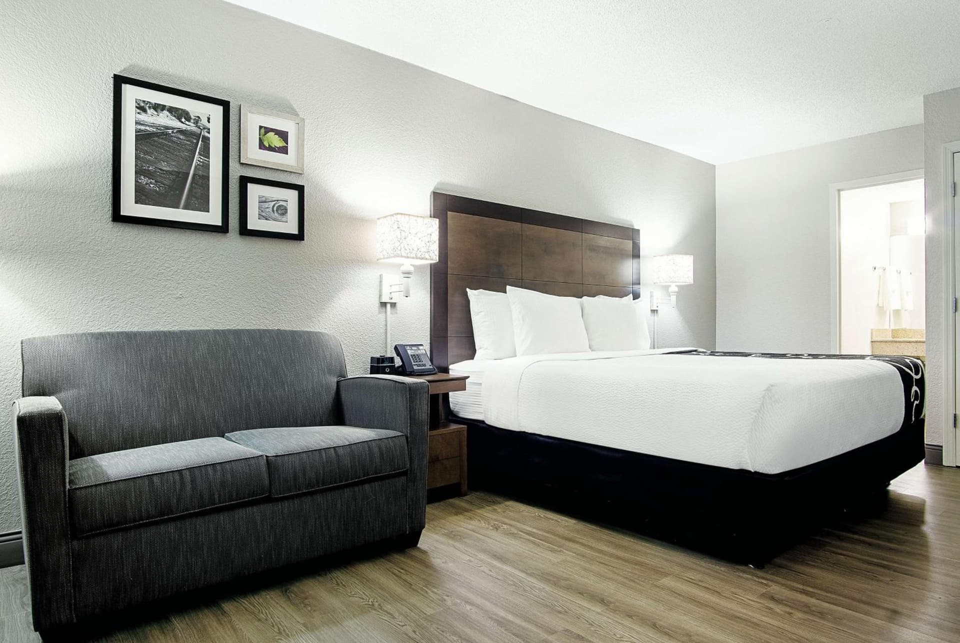 La Quinta Inn by Wyndham West Palm Beach - Florida Turnpike gallery photo in West Palm Beach, FL — image 4