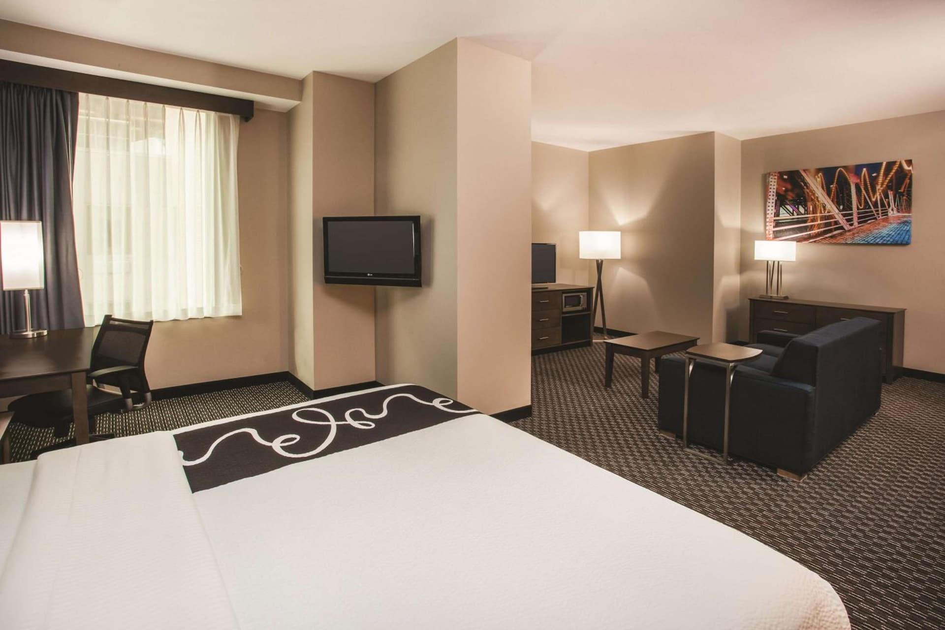 La Quinta Inn & Suites by Wyndham Chicago Downtown gallery photo in Chicago, IL — image 41