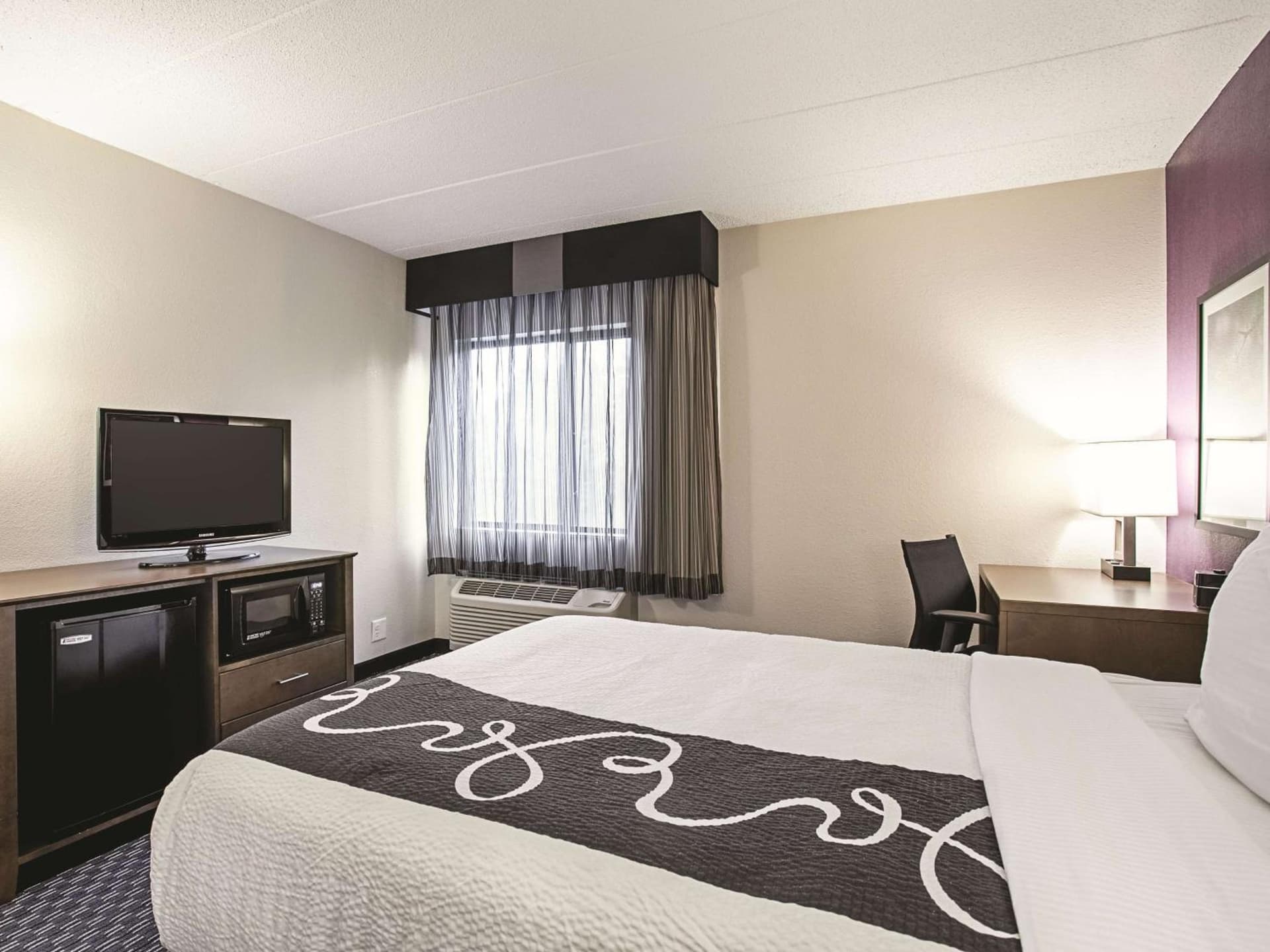 La Quinta by Wyndham Baltimore N / White Marsh gallery photo in Baltimore, MD — image 29