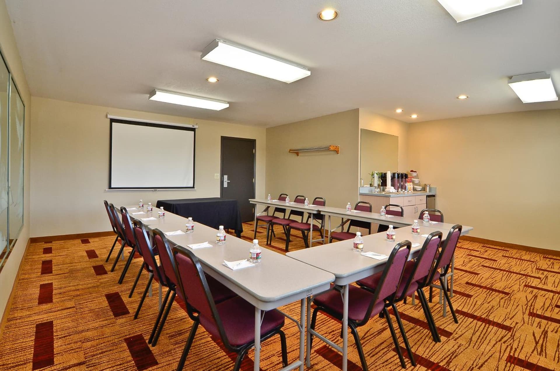 Clackamas Inn and Suites gallery photo in Clackamas, OR — image 6