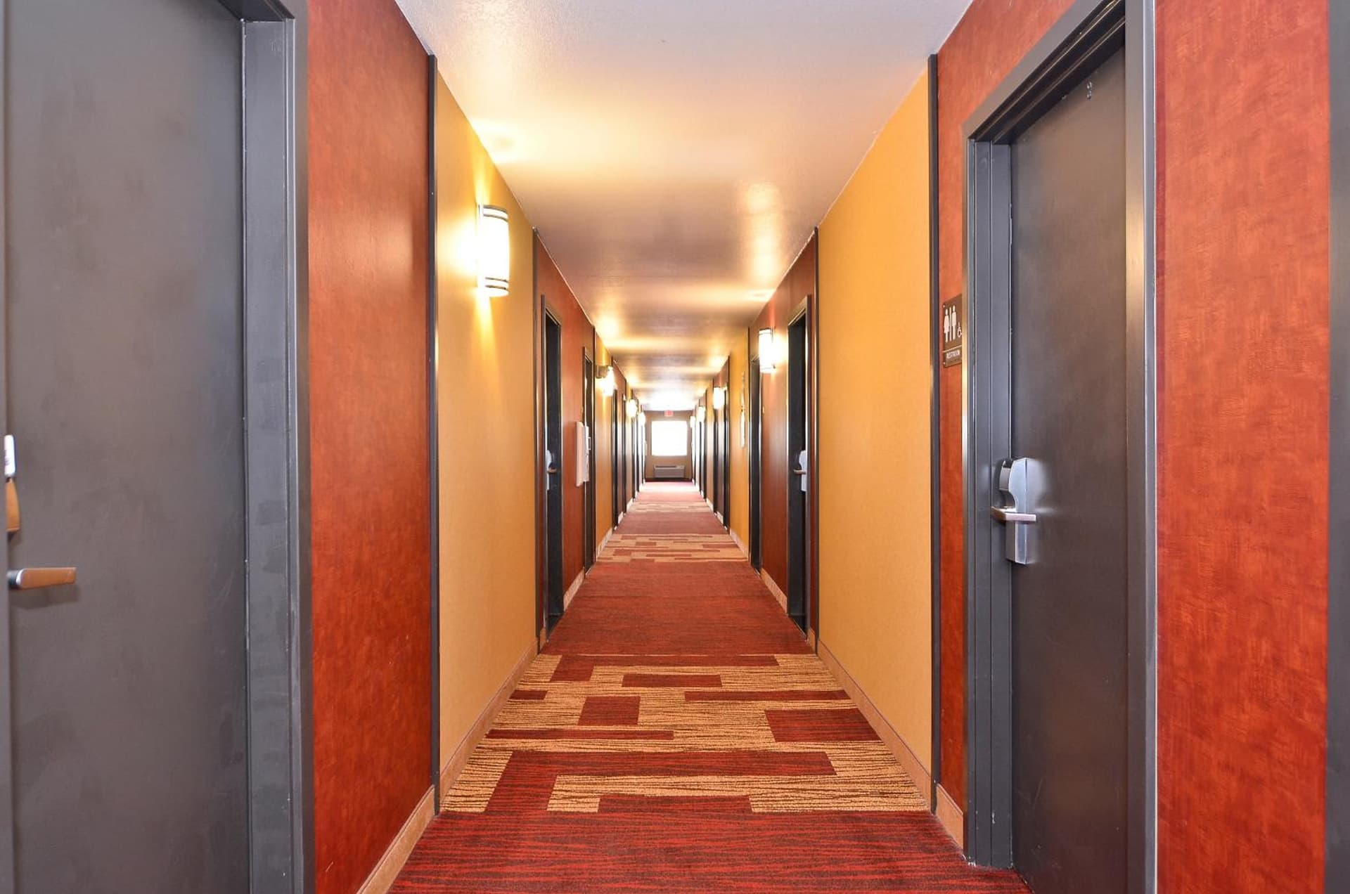 Clackamas Inn and Suites gallery photo in Clackamas, OR — image 21