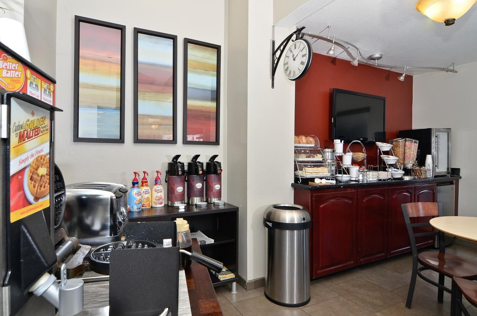 Clackamas Inn and Suites gallery photo in Clackamas, OR — image 7