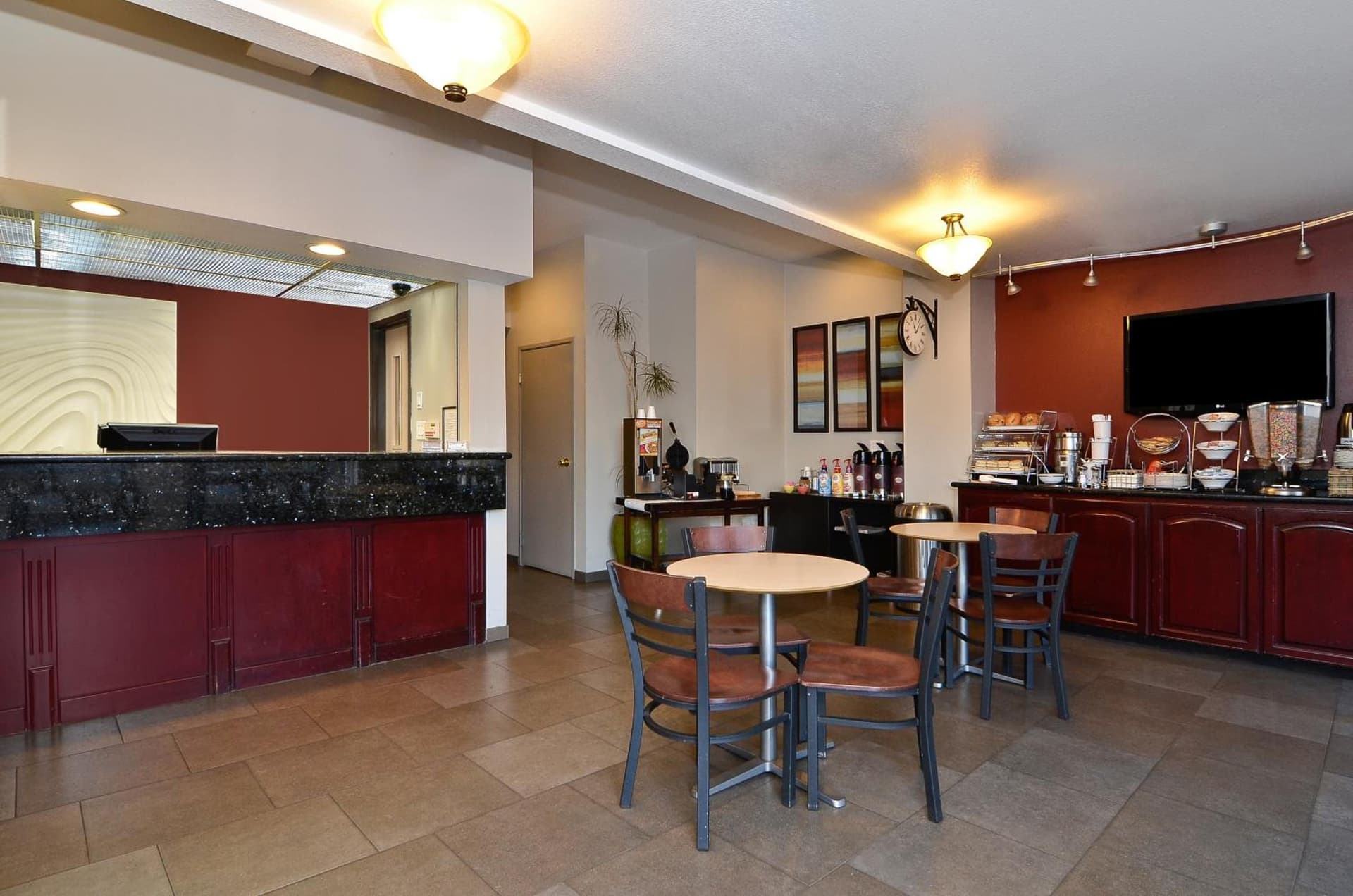 Clackamas Inn and Suites gallery photo in Clackamas, OR — image 15
