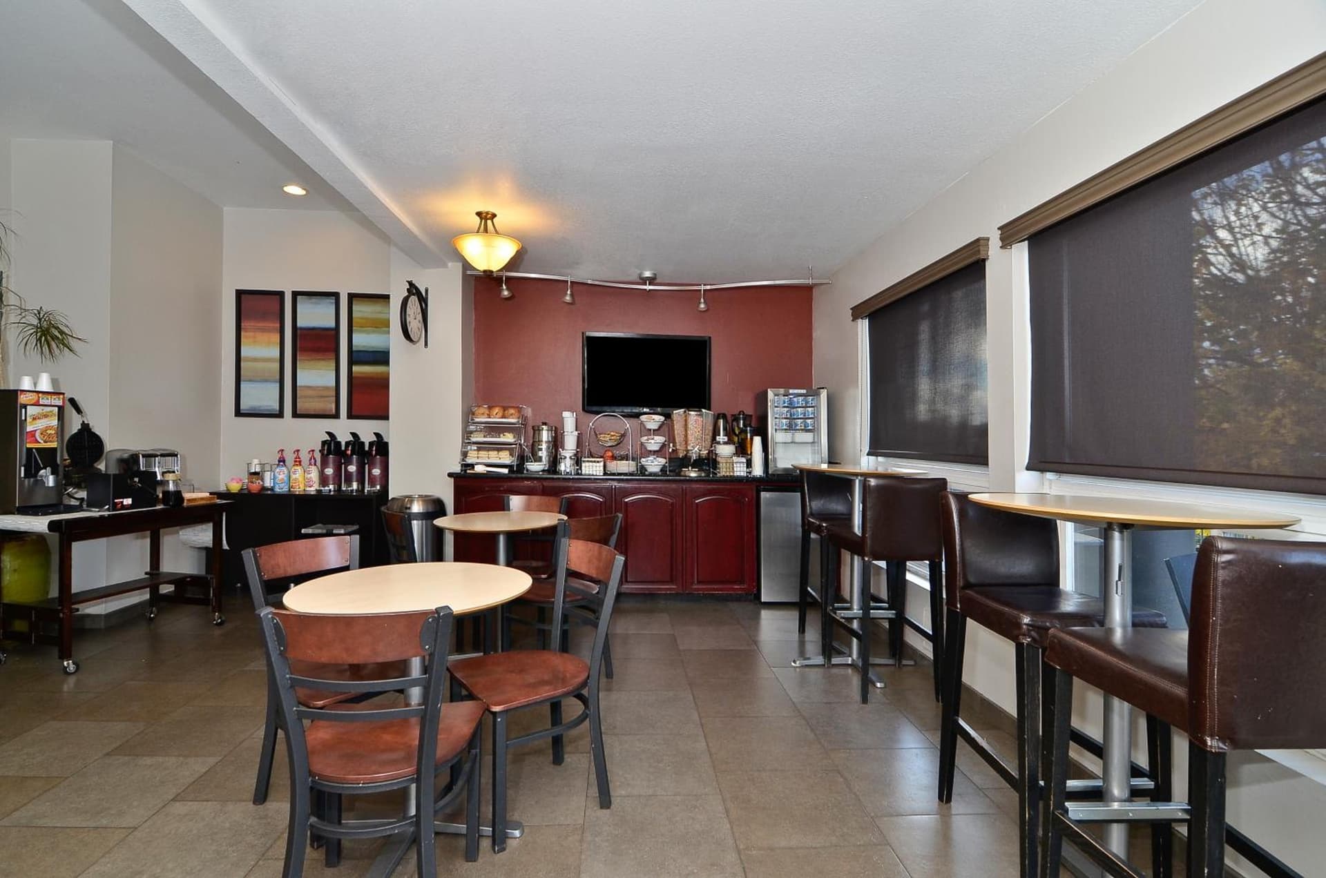 Clackamas Inn and Suites gallery photo in Clackamas, OR — image 12