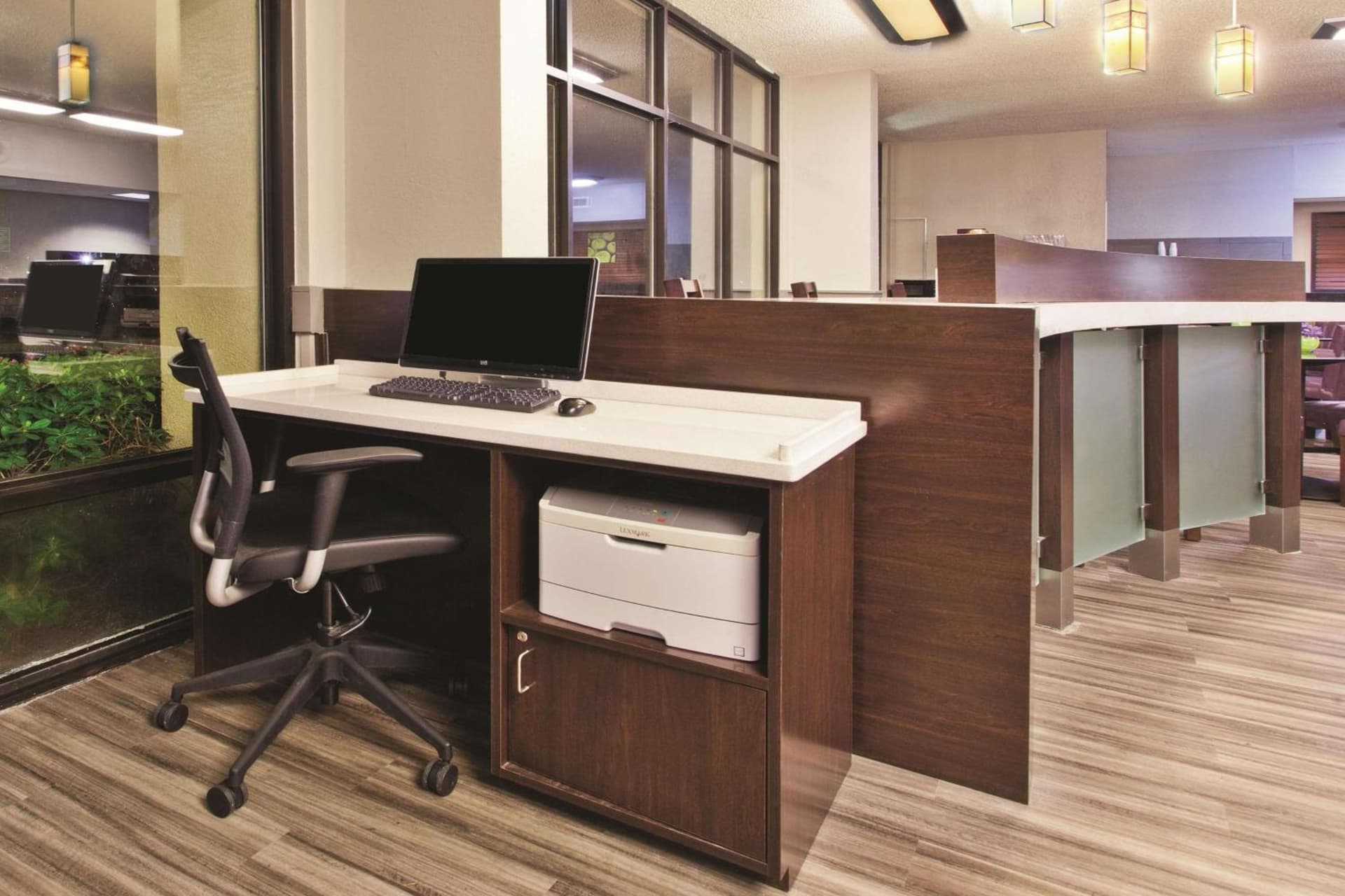 La Quinta Inn & Suites by Wyndham Charleston Riverview gallery photo in Charleston, SC — image 11